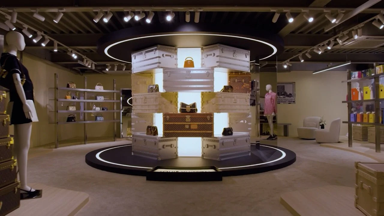 LV Pop Up - Seoul Cut 5_1.00_00_06_11.Still003.jpg