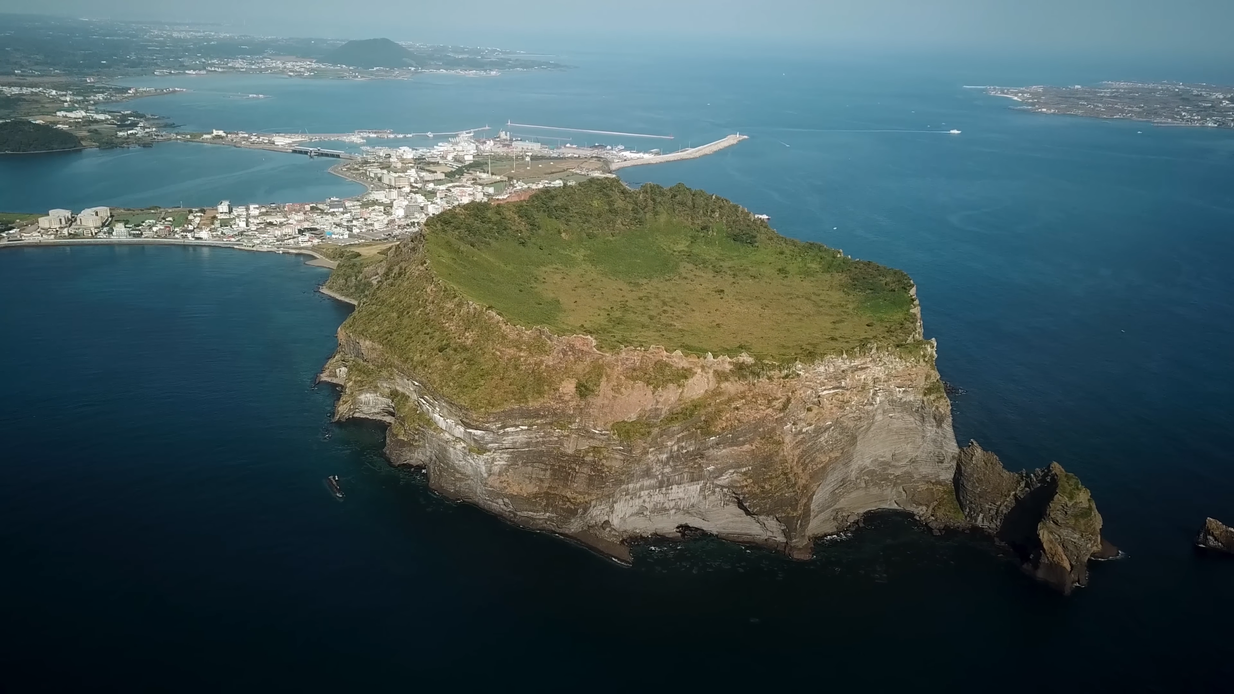 South Korea’s MUST-SEE Island Escape.00_00_11_17.Still004.png