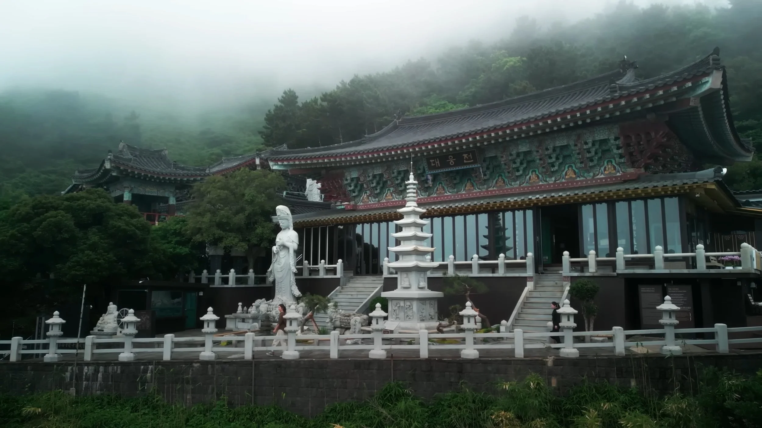 South Korea’s MUST-SEE Island Escape.00_00_20_13.Still011.jpg