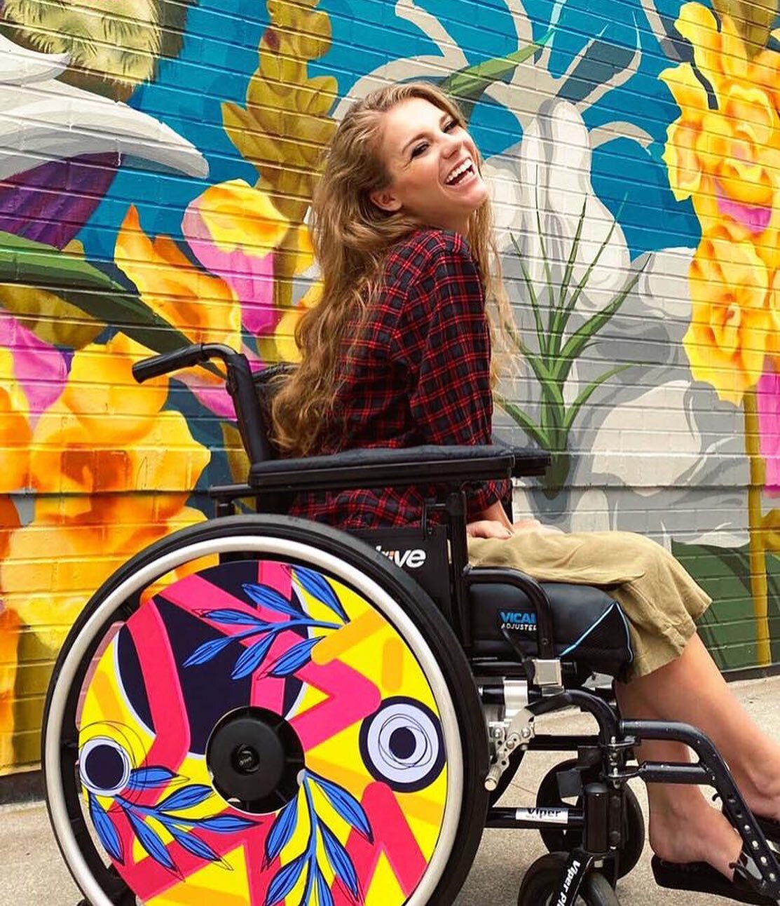 @izzywheels creates beautiful art for wheelchairs ❤️

Founded by Irish sisters Ailbhe and Izzy Keane. In 2016 Ailbhe chose to design a range of wheel covers that matched her sister's colorful style. The idea was inspired by Izzy who was born with Spi