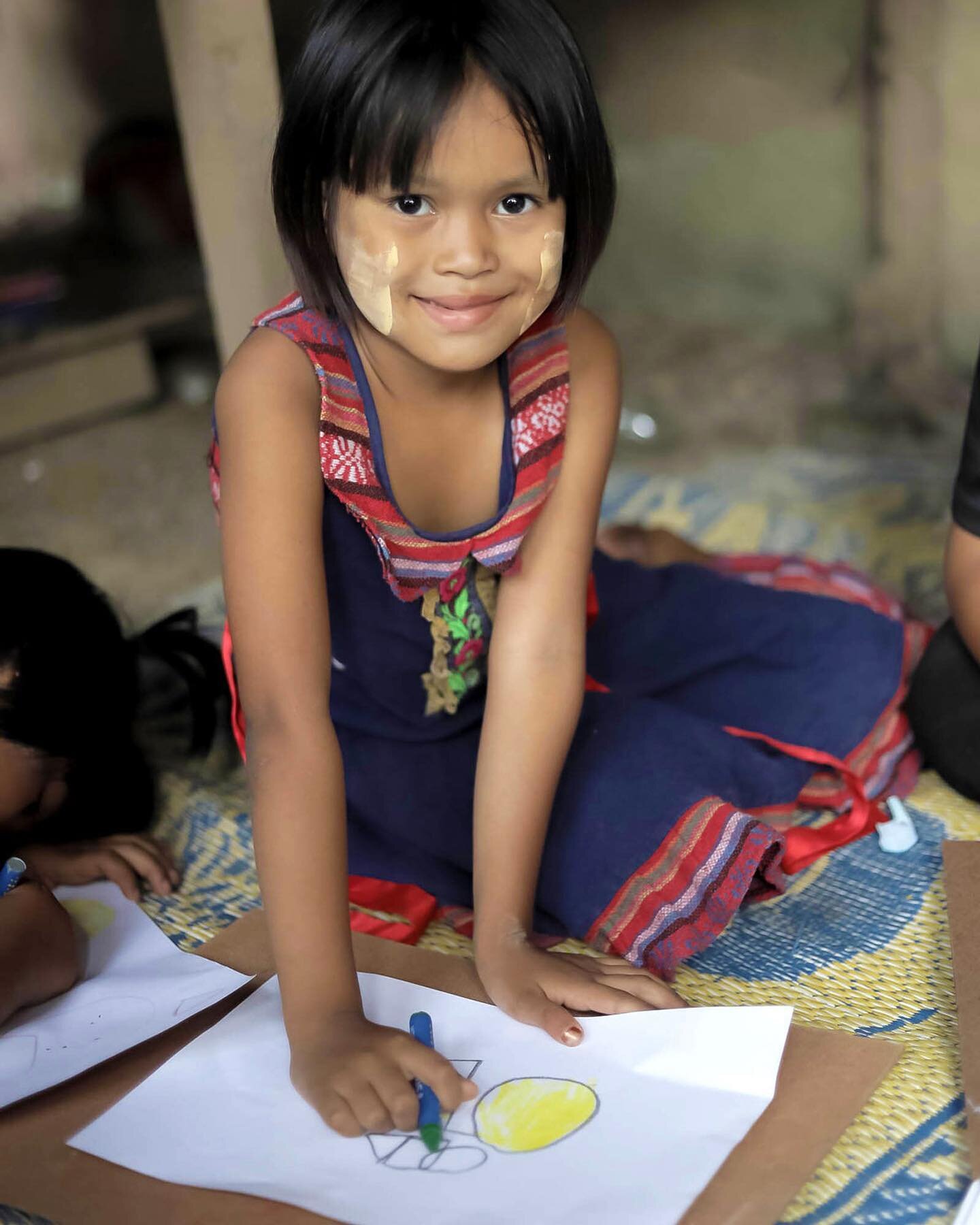 As part of our mission to reach children in marginalized communities, Make an Artist Foundation enhances art classes within Myanmar and Thailand. 

We teamed up with art educator John Khai to develop and sustain divergent thinking and creativity for 