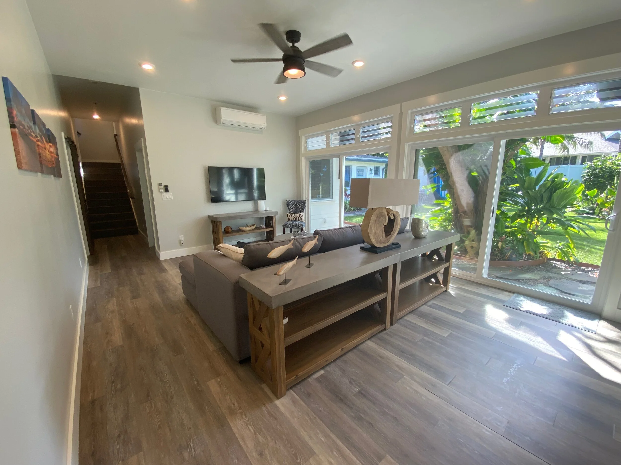 livingroom 1 - 2.jpeg