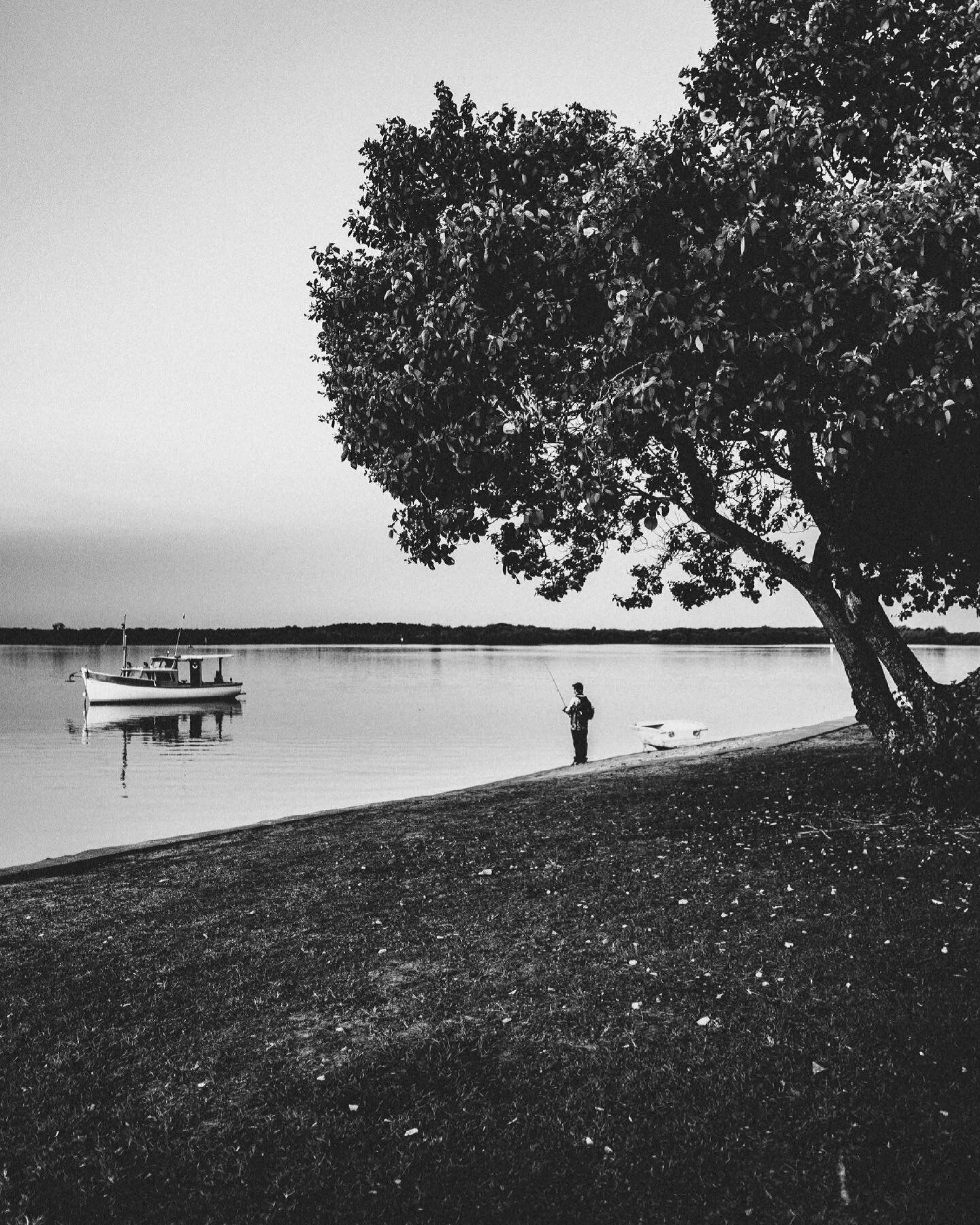 Love when a composition just opens up in front of your eyes. Thank you to the random fisherman for being so photogenic! What a scene!

#australia #sunshinecoast #queensland #visitqueensland #visitaustralia #blackandwhitephotography #fisherman #compos