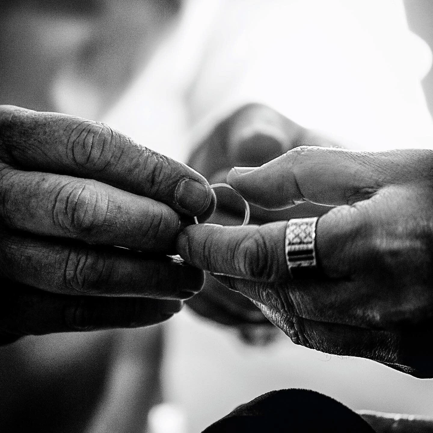I love capturing the small details of a #weddingday ! Feels like you&rsquo;re hunting the key moments and shooting them as they naturally happen! #weddingphotography 
&bull;
&bull;
&bull;
&bull;
#weddingrings #weddingring #gucciweddingring #weddingda