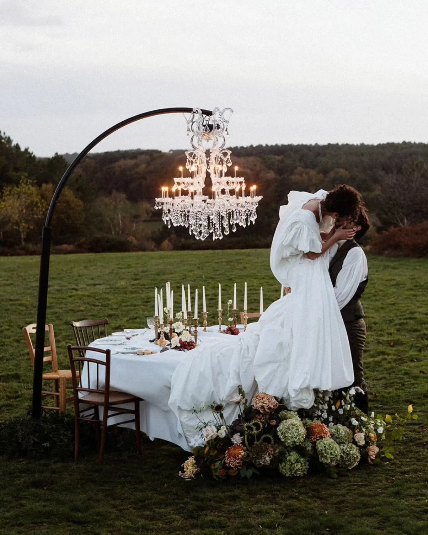 INSPIRATION 🤍

🔸 &Agrave; l&rsquo;origine de ce shooting : la photographe @alexvidalphotographe , grande fan de Pride &amp; Prejudice (roman, film, t&eacute;l&eacute;film ☑️)&hellip; et de ces histoires d&rsquo;amour qui pr&eacute;f&egrave;rent les