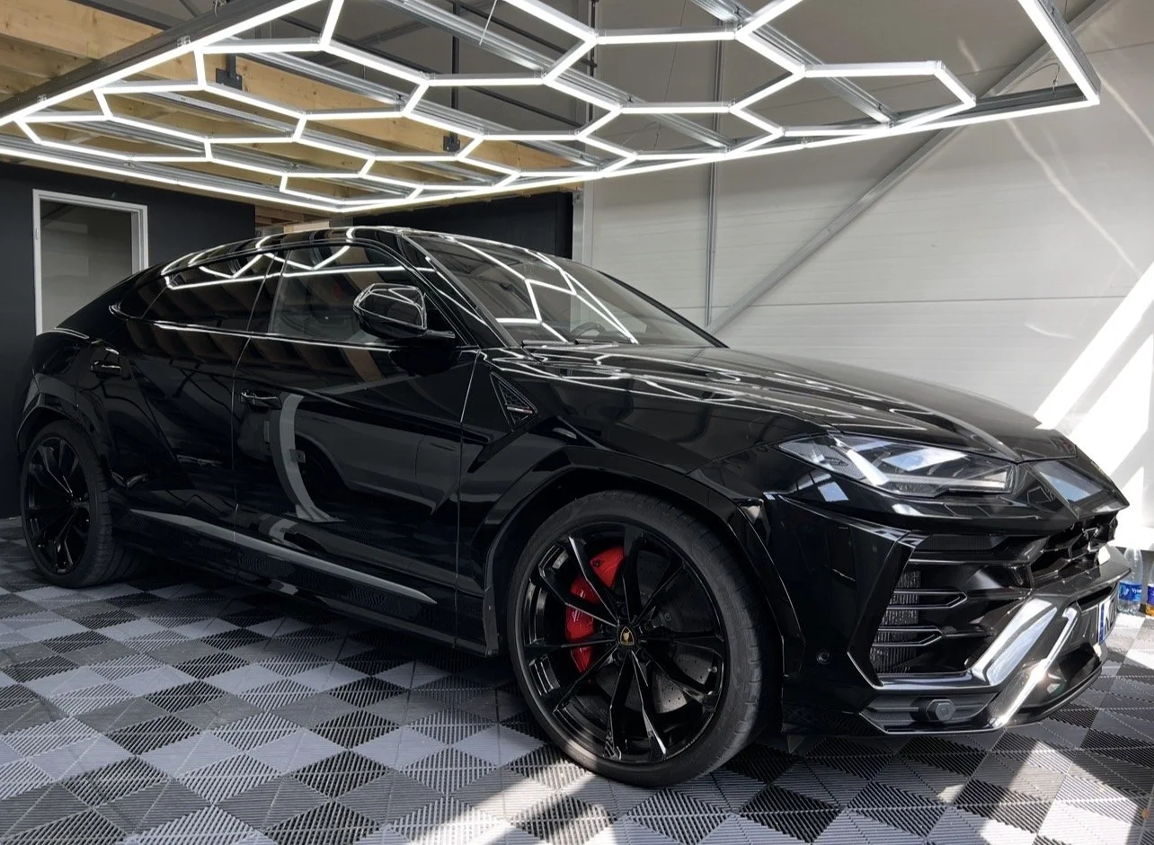 Rankinė automobilių plovykla Šiauliuose
Profesionalus automobilių plovimas Šiauliuose
Rankinis automobilio plovimas Šiauliuose
Detalus automobilio išorės plovimas
Premium automobilių plovimas Šiauliuose
Automobilio kėbulo plovimas Šiauliuose
Automobi