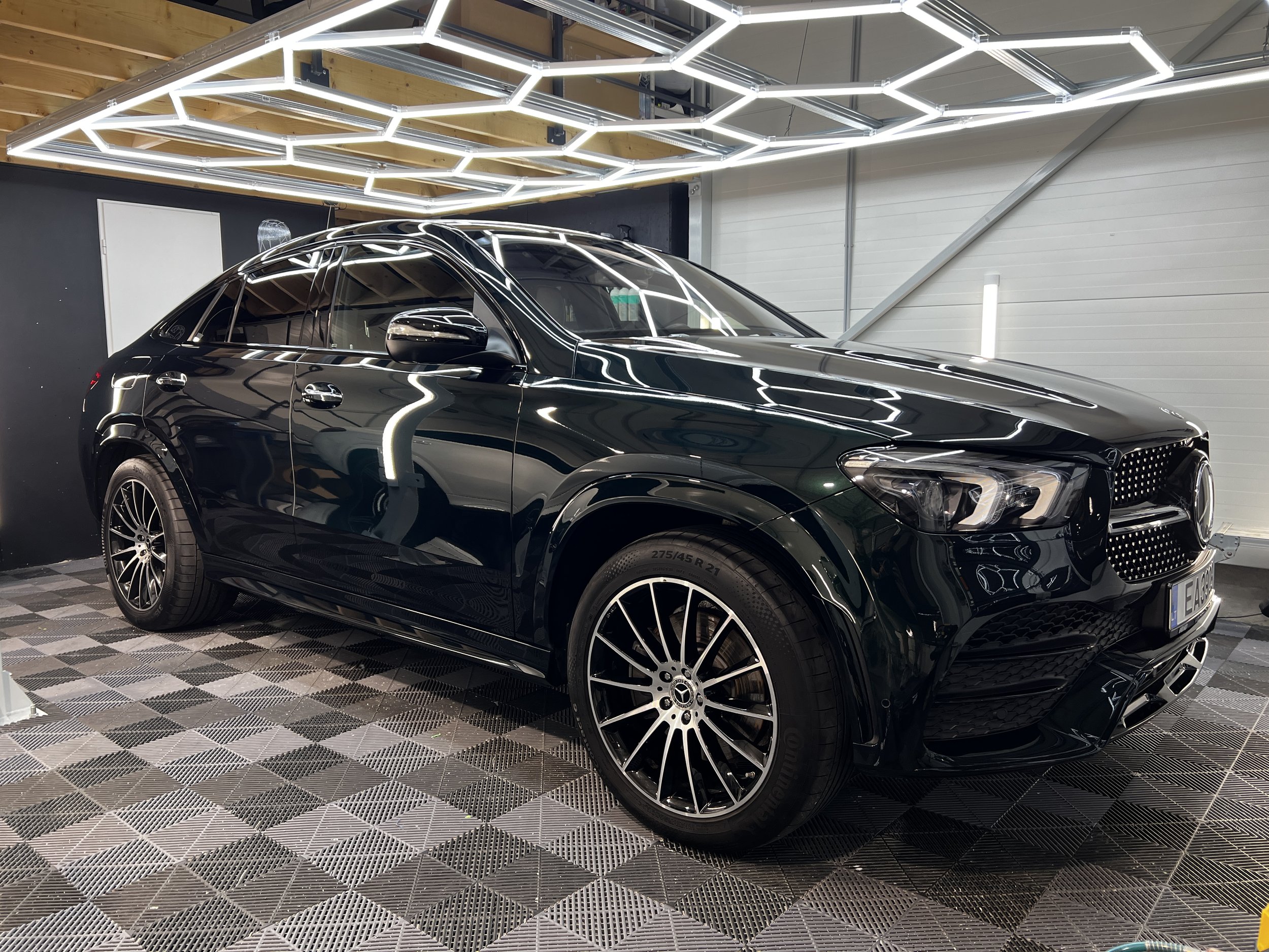 Rankinė automobilių plovykla Šiauliuose – detalus automobilio plovimas
Profesionalus rankinis automobilių plovimas ir priežiūra Šiauliuose
Premium automobilių plovimas ir automobilio išorės valymas Šiauliuose
Detalus išorės plovimas ir ratlankių valy