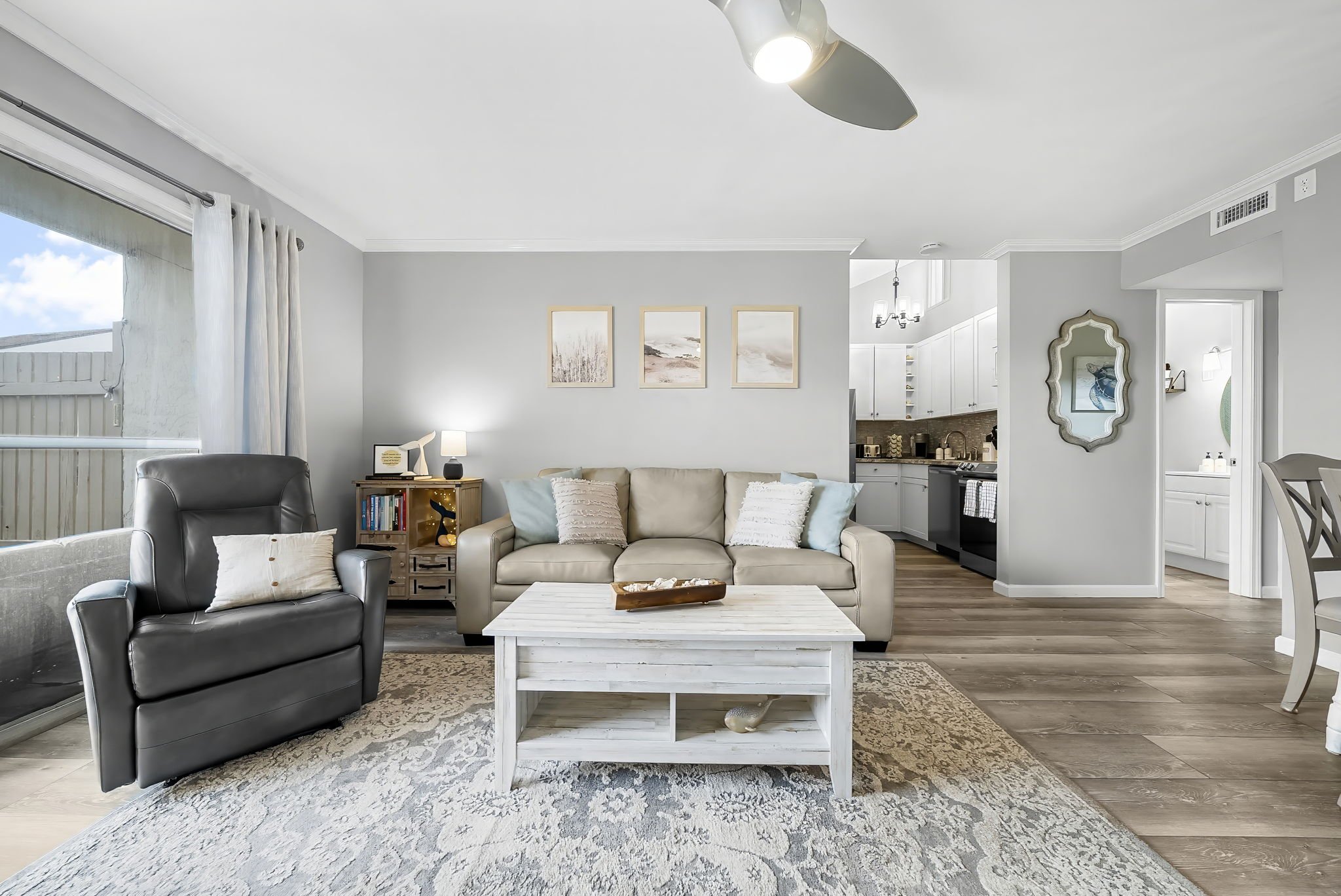 6-web-or-mls-17462 Front Beach Rd 10 C3-5.jpg