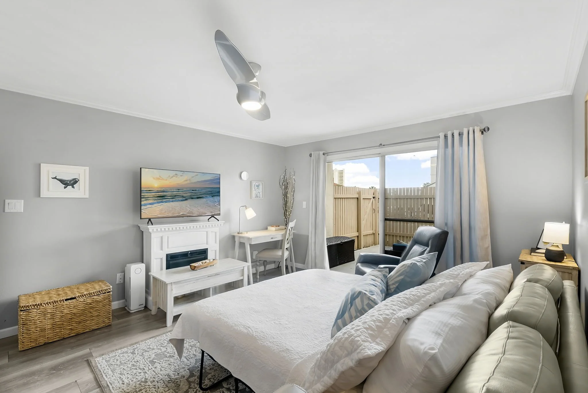 15-web-or-mls-17462 Front Beach Rd 10 C3-21.jpg