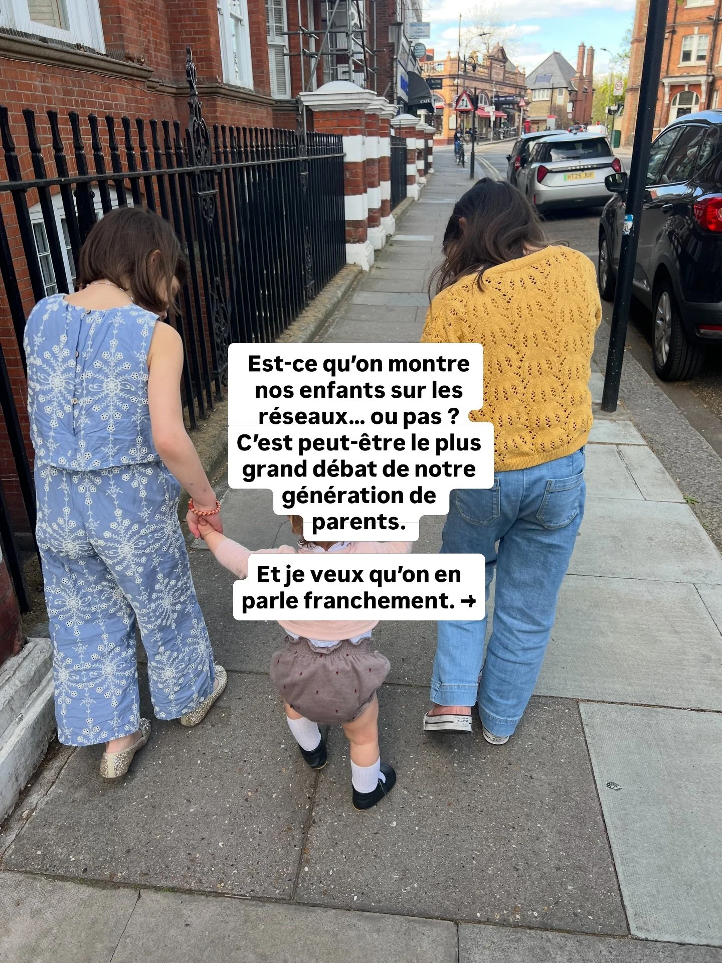 C&rsquo;est quelque chose qui m&rsquo;occupe l&rsquo;esprit depuis un moment.
Est-ce qu&rsquo;on montre nos enfants en ligne ? Jusqu&rsquo;o&ugrave; ? Et &agrave; partir de quand c&rsquo;est trop ?
Il n&rsquo;y a pas une seule bonne r&eacute;ponse &m