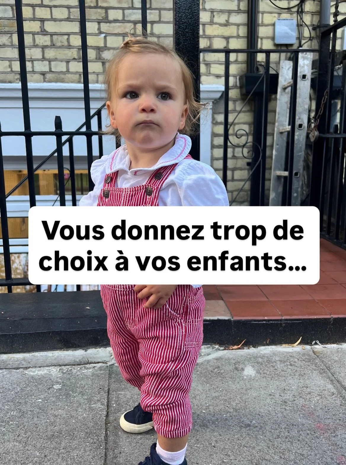 📕 Commentez LIVRE pour recevoir le lien vers mon dernier livre &laquo;&nbsp;les Petites Phrases&nbsp;&raquo; publi&eacute; @editionsmichellafon .

Je vous y donne feuilles de route et petites phrases concr&egrave;tes  &agrave; dire &agrave; vos enfa