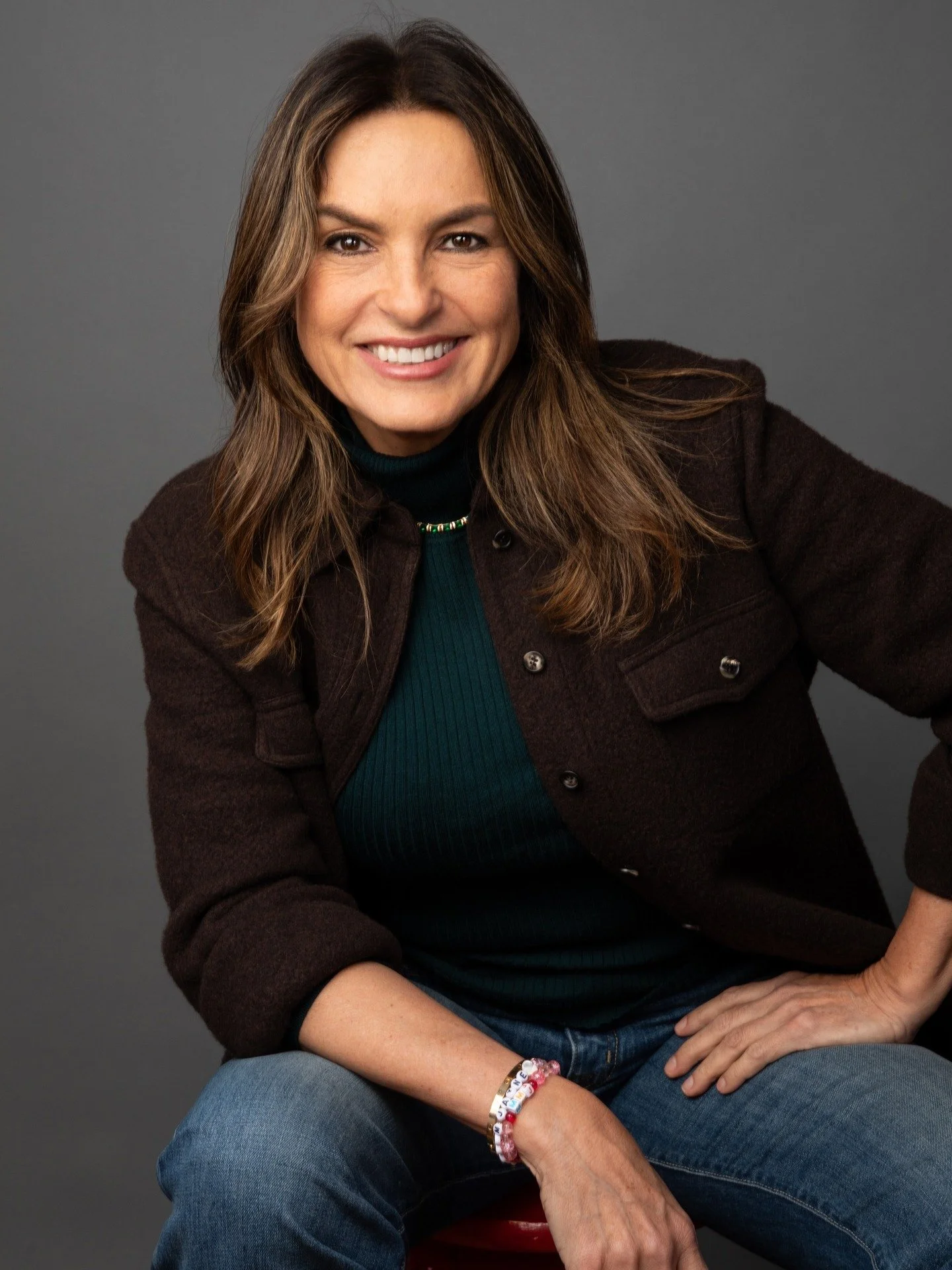 Mariska Hargitay Photography: @lesliehassler