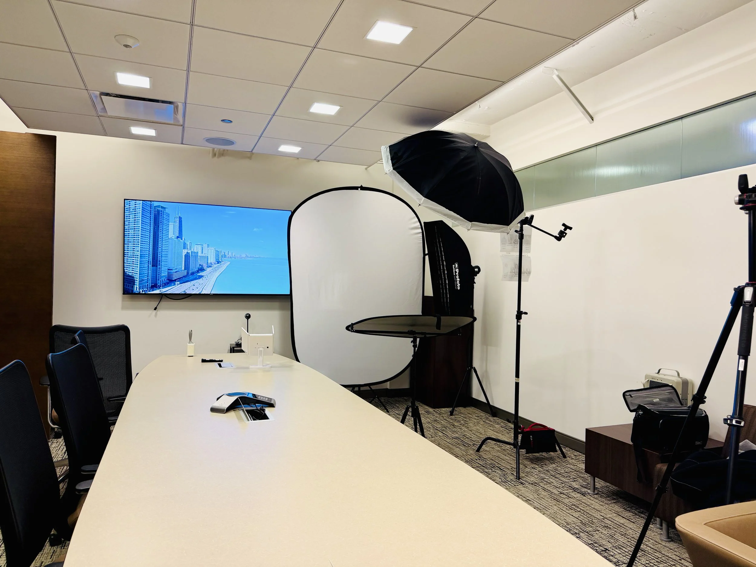 How Much Do Corporate Headshots Cost in Chicago? (2026 Pricing Guide for Northbrook, Glenview, Deerfield &amp; Surrounding Areas)