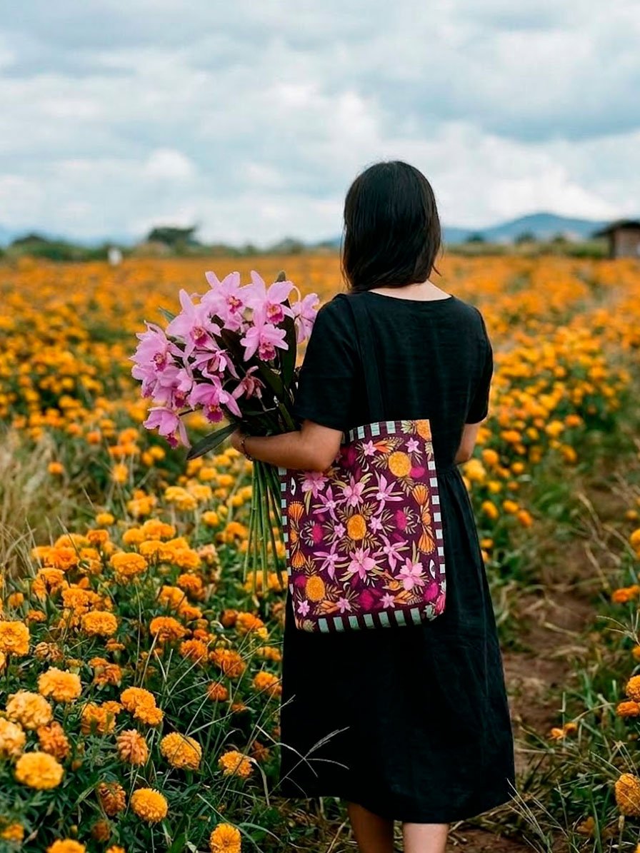 totebag-floresyraices-purpura2.jpg