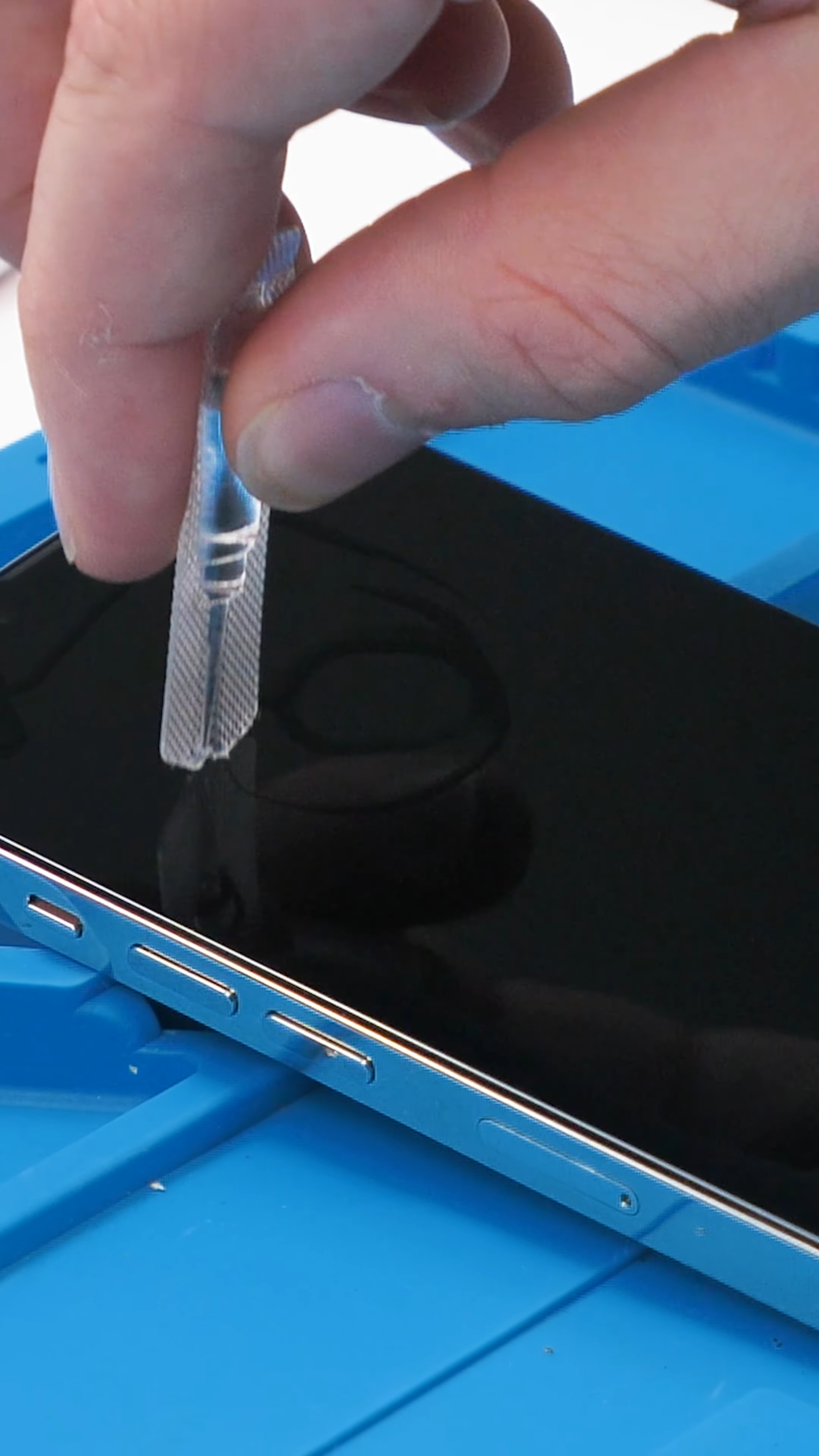 Greasy Phone Screen How to Restore Oleophobic Coating on Your Phone Screen (Easy DIY Fix ...