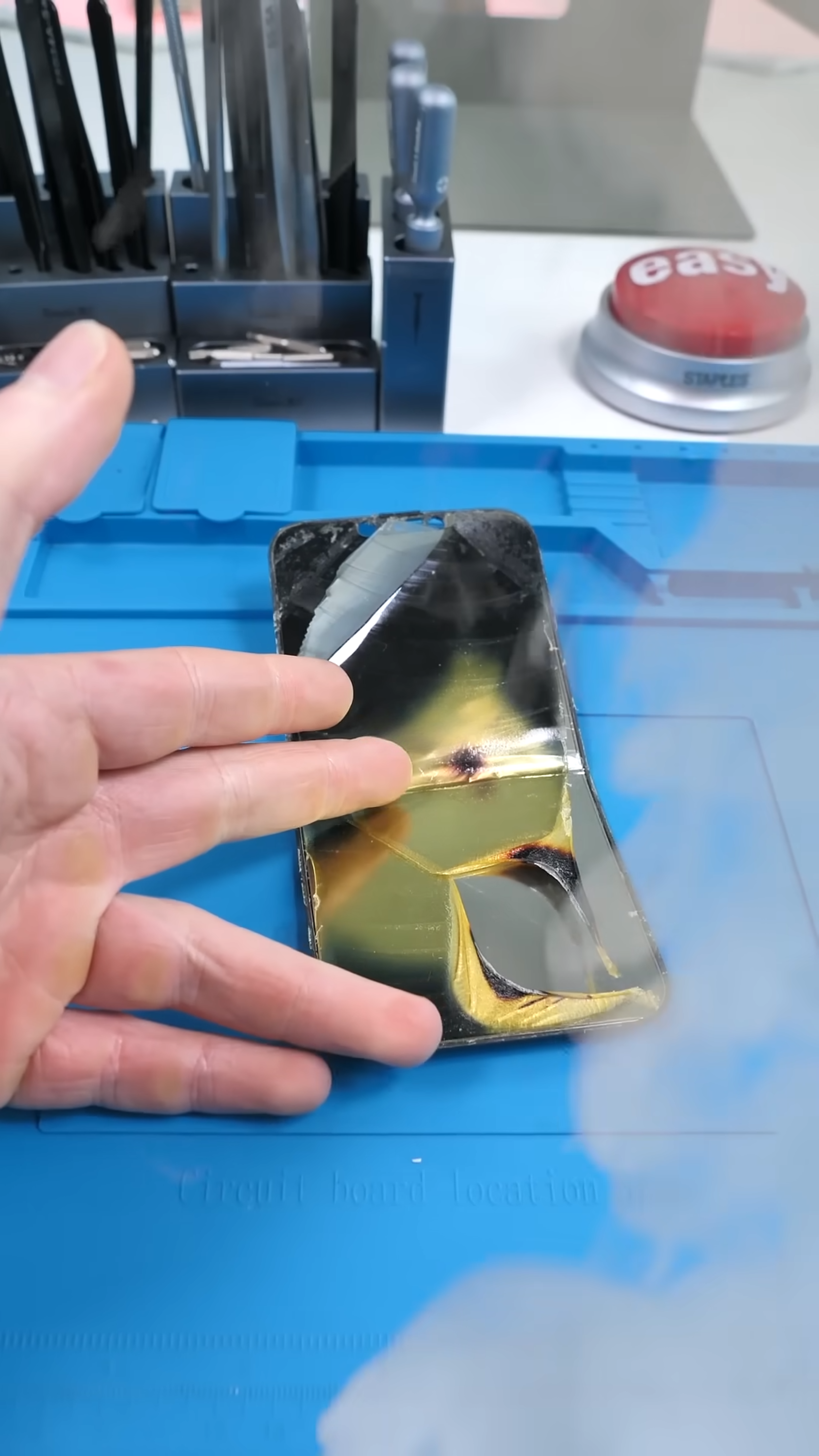 Why LCD Screens Turn Black from Heat and How Liquid Restores Them ...