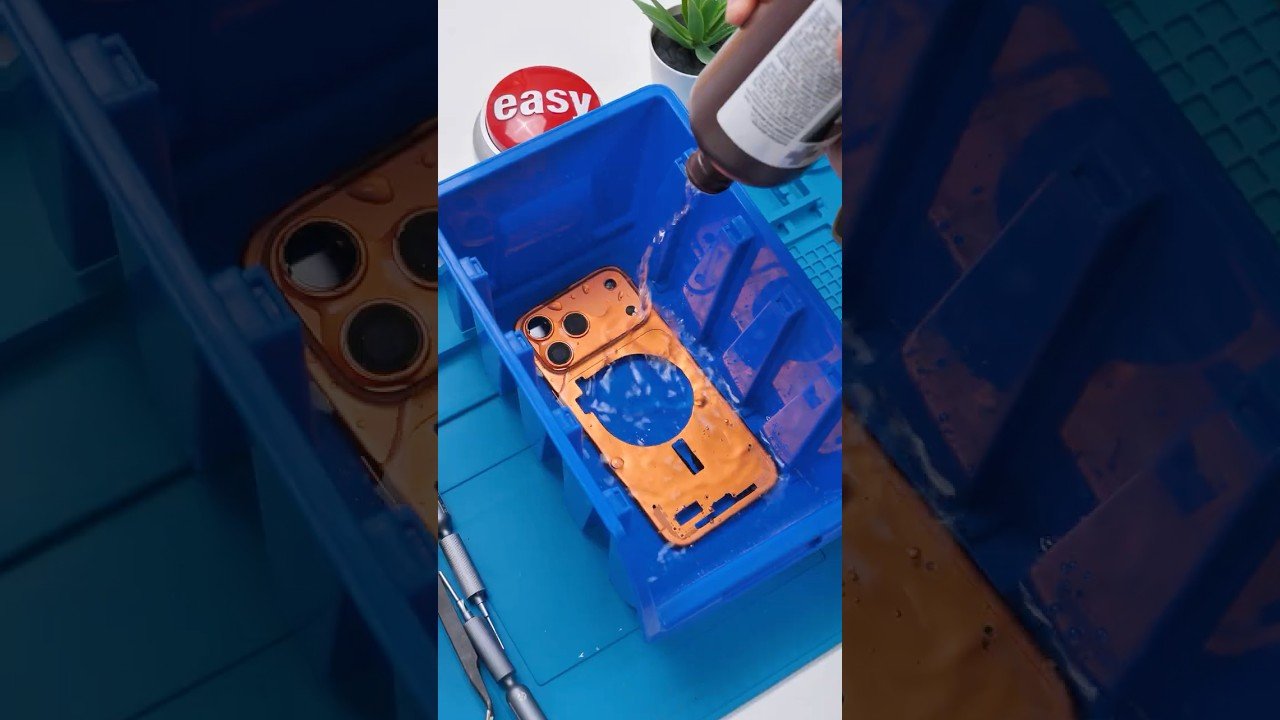 Hydrogen Peroxide Turned This iPhone 17 Pro Pink…