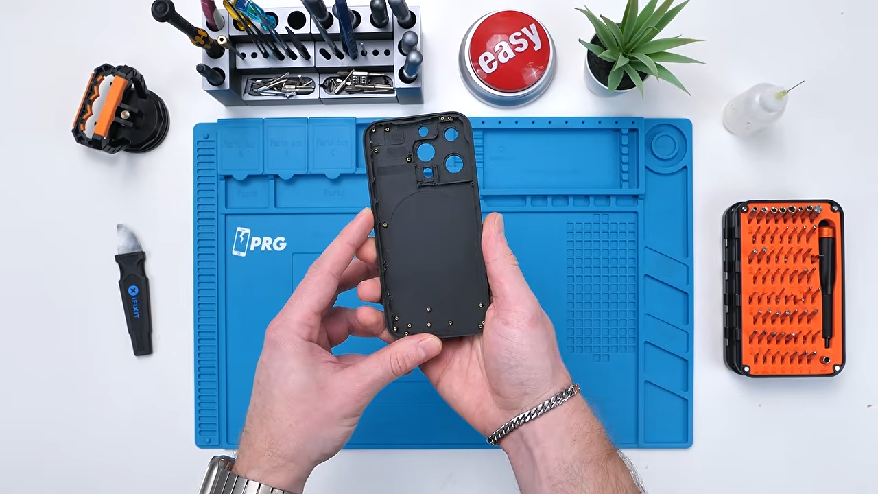 Ready to Test Your Repair Skills? Build Your Own 3D-Printed iPhone