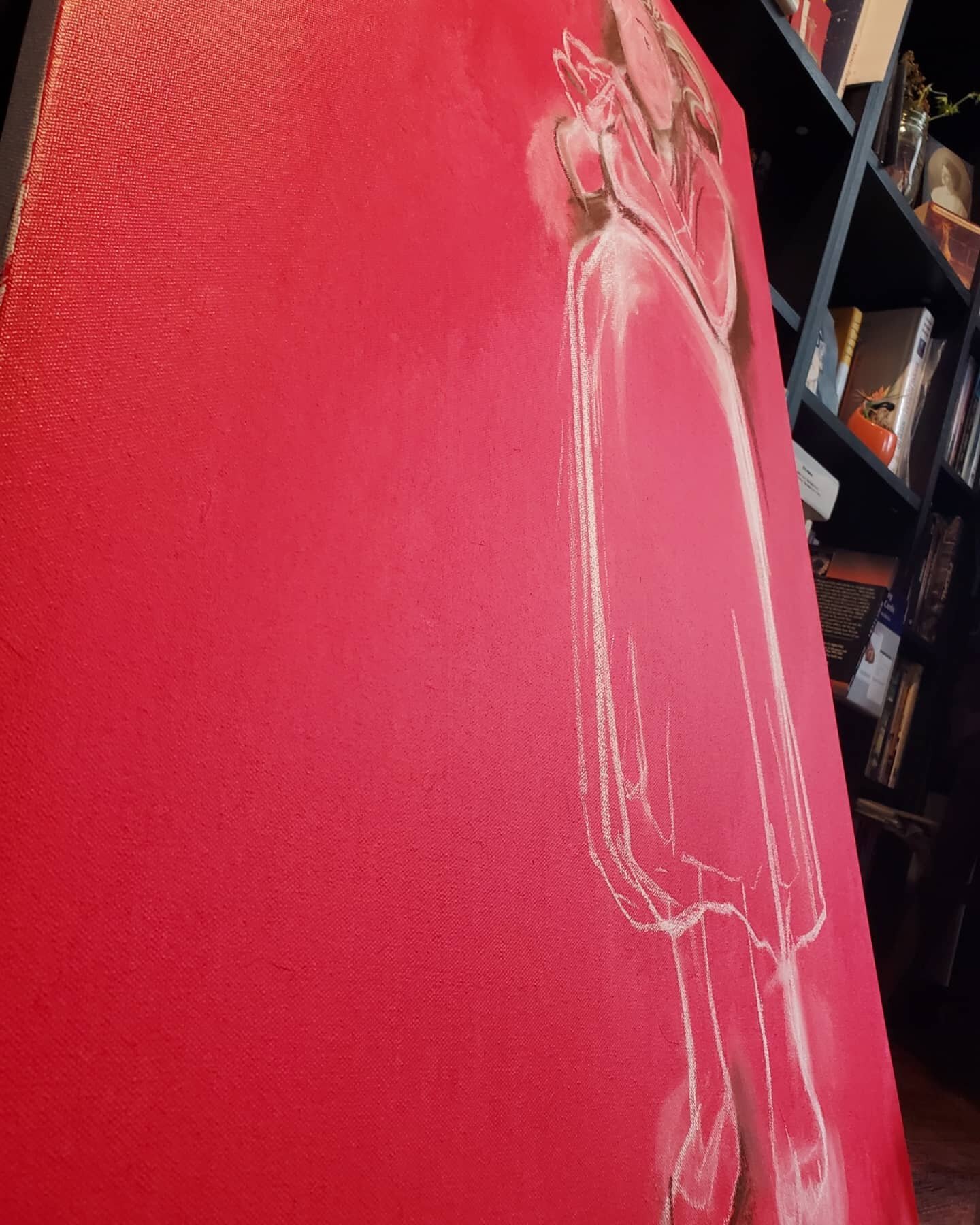 Preliminary ideas arriving on red ground. Prepare yourself for all the green that will soon make its way in layers. #wip #newpainting #commission #oilpainting #underpainting #pan #goddess
