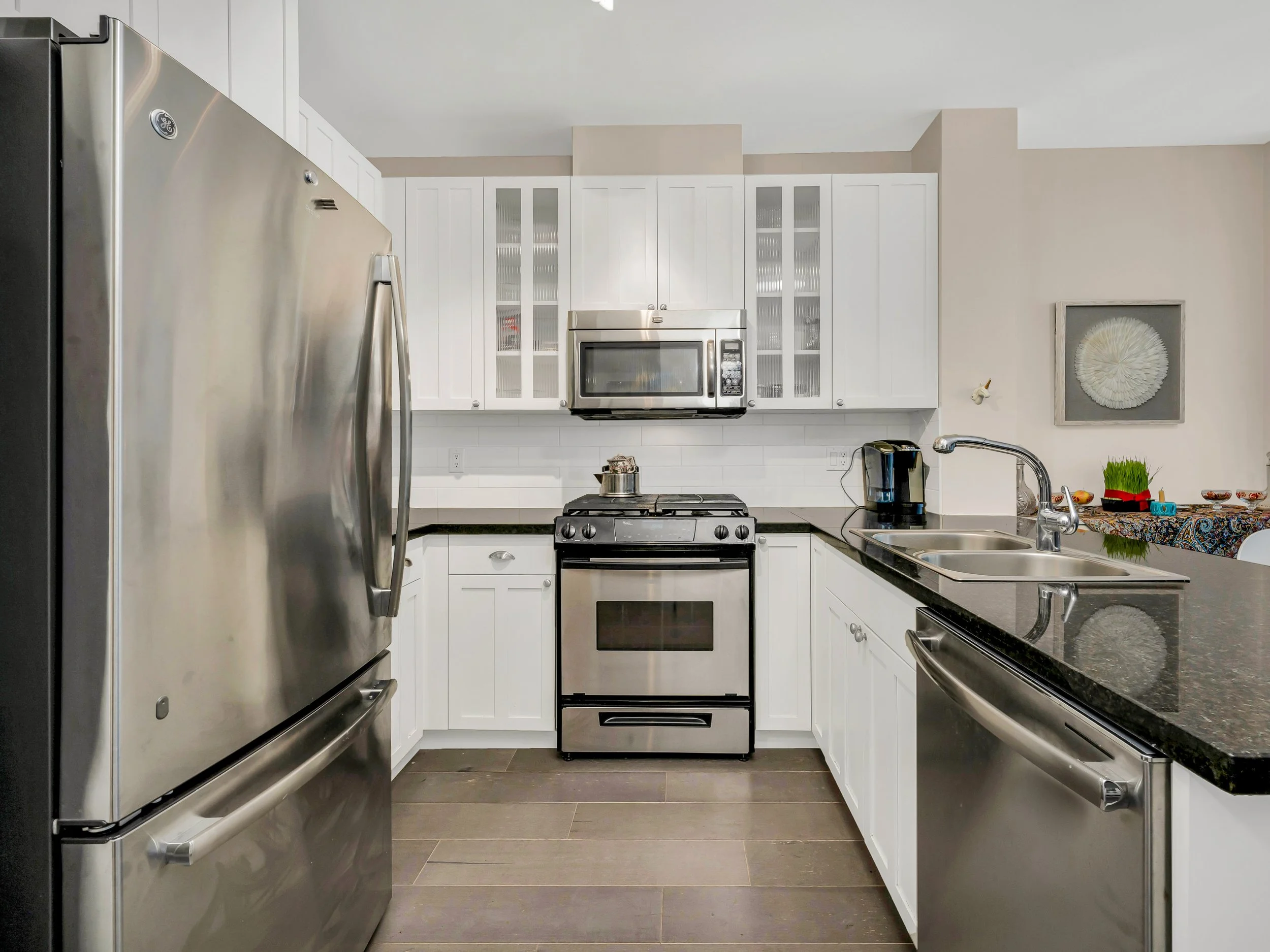 REALTY_STUDIOS_CA_MLS_READY-17.jpg