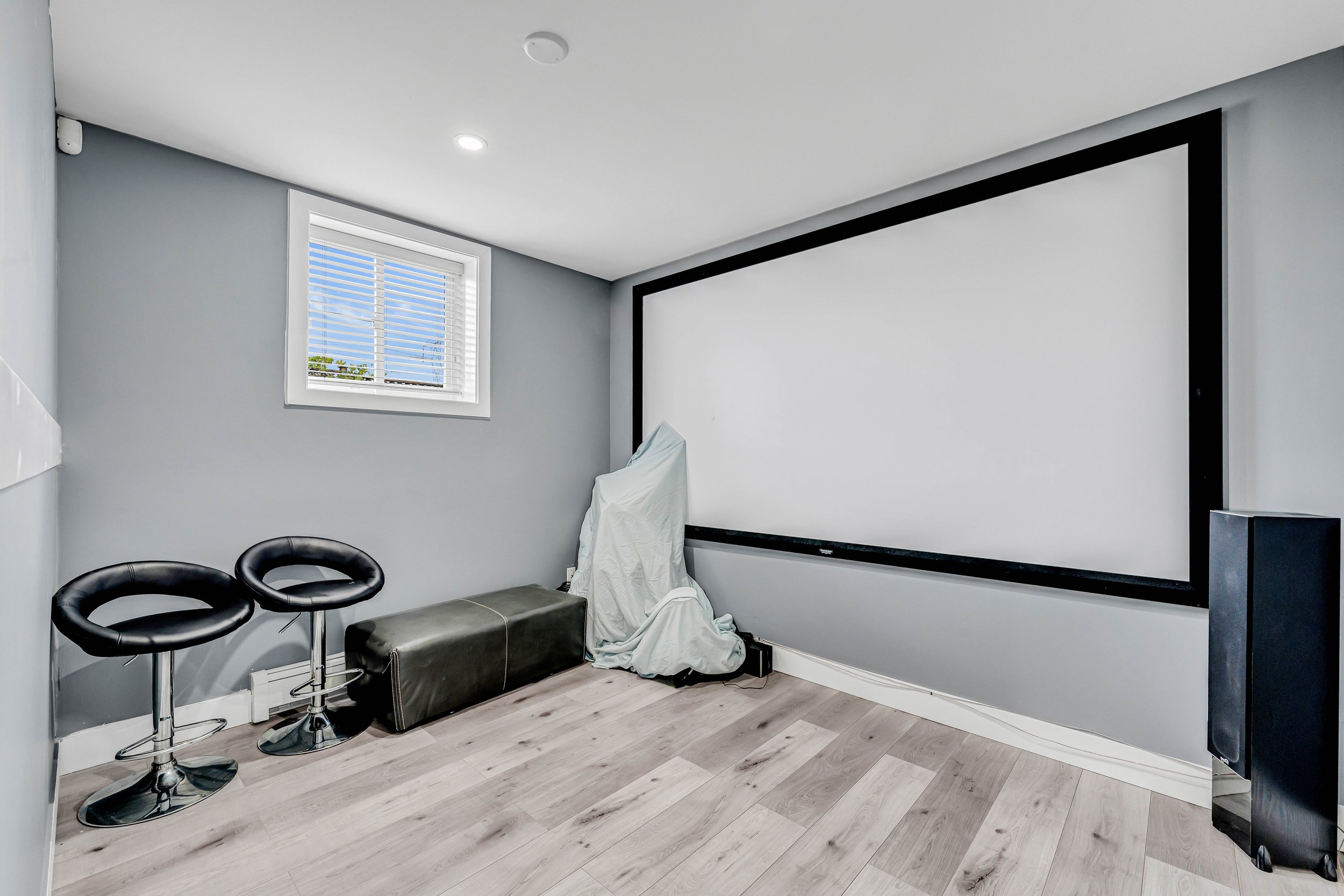 REALTY_STUDIOS_CA_MLS_READY-51.jpg