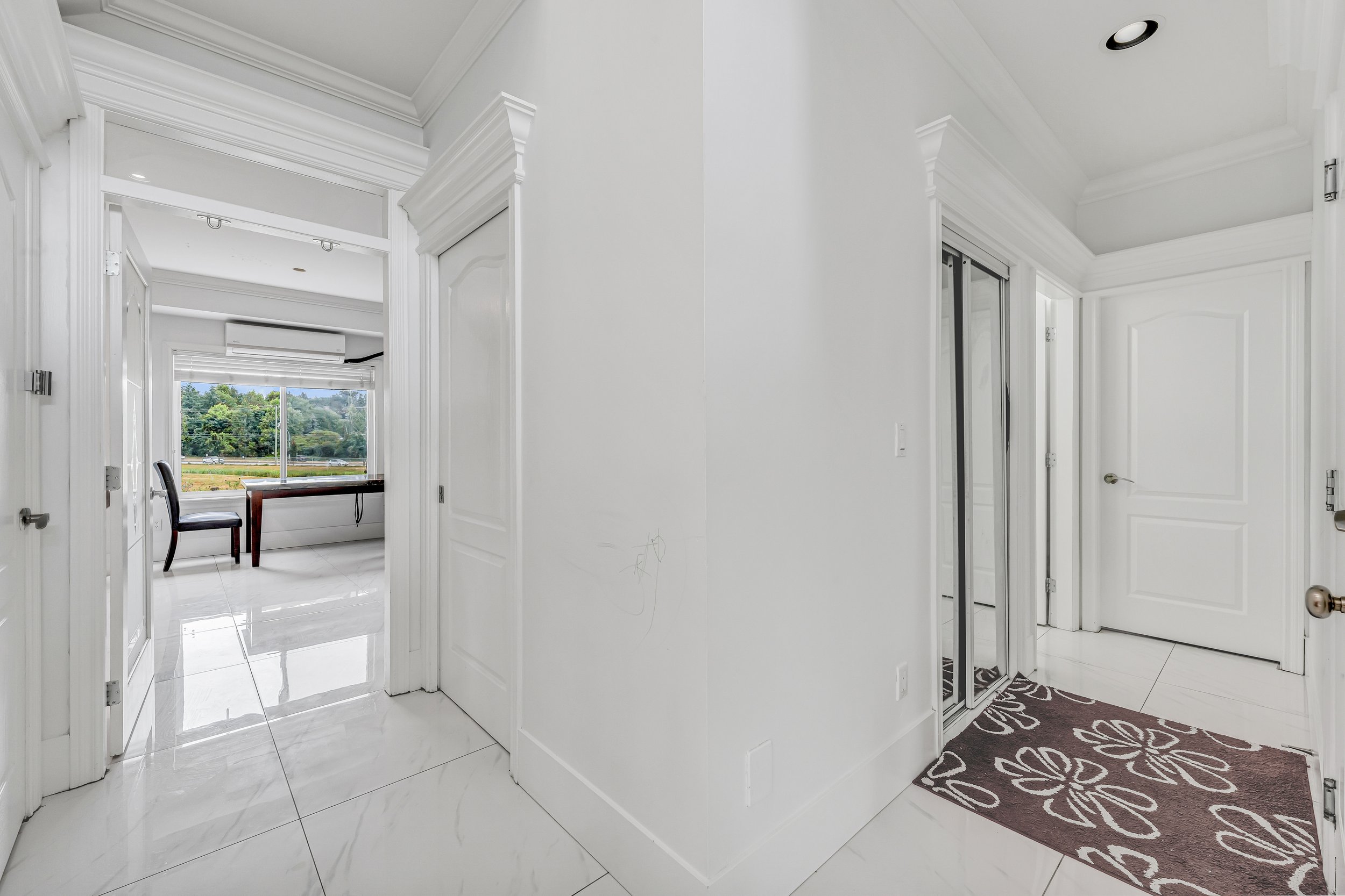 REALTY_STUDIOS_CA_MLS_READY-31.jpg