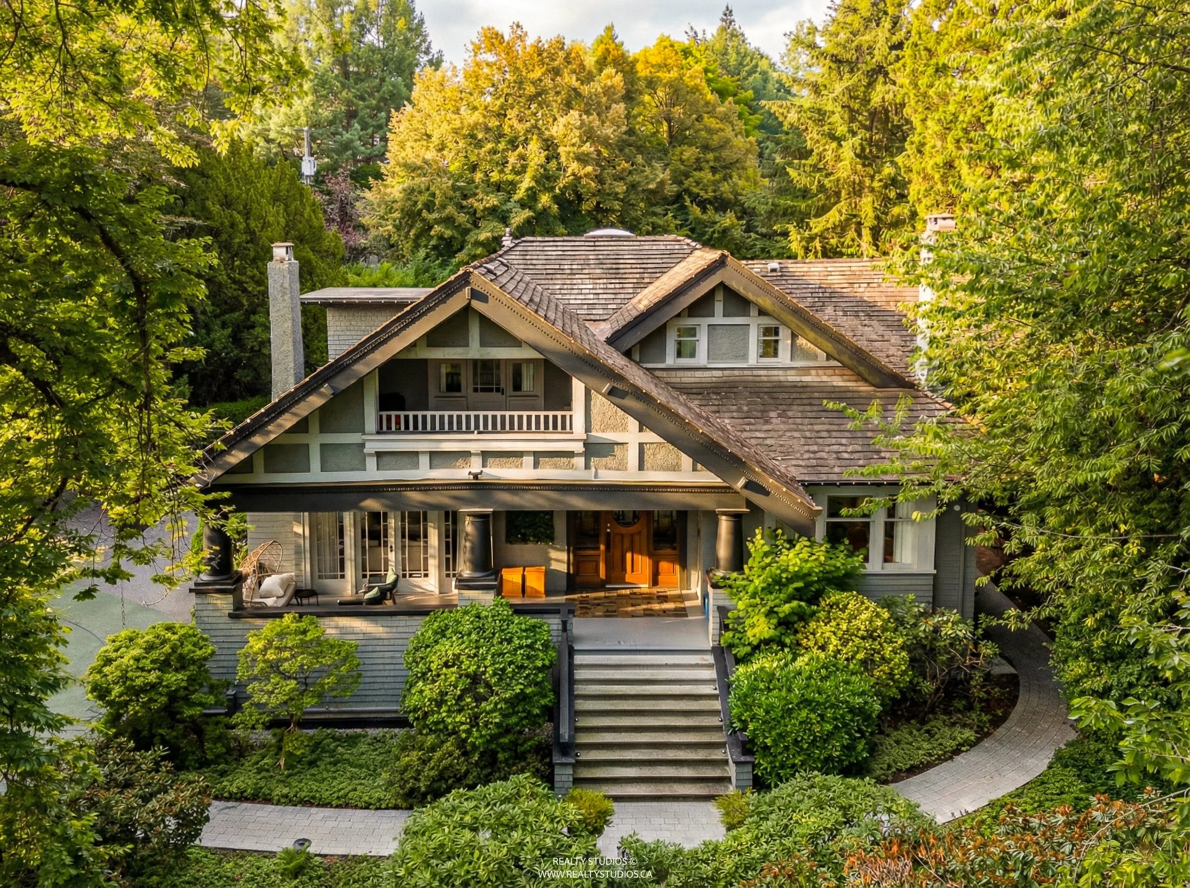 1712 Cedar Crescent Vancouver, British Columbia V6J 2R2