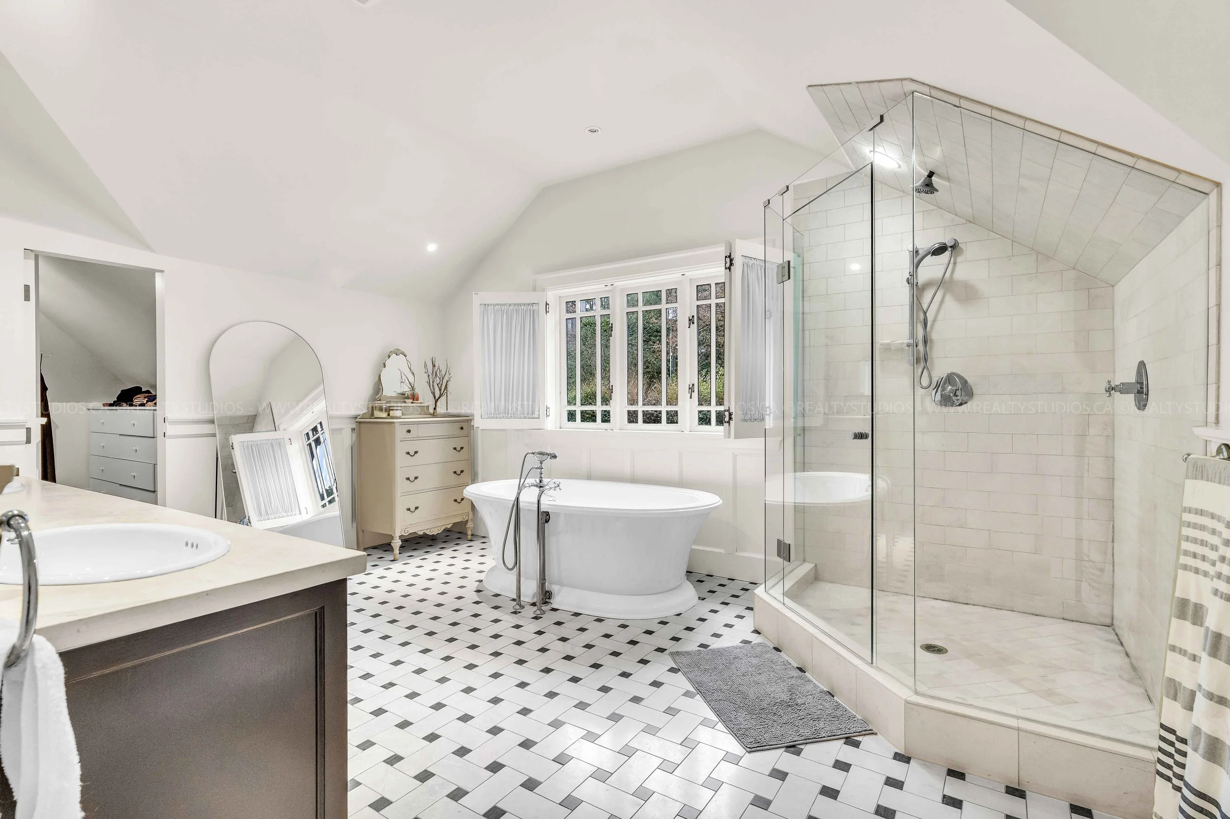 REALTY STUDIOS REAL ESTATE PHOTOGRAPHY-106.jpg