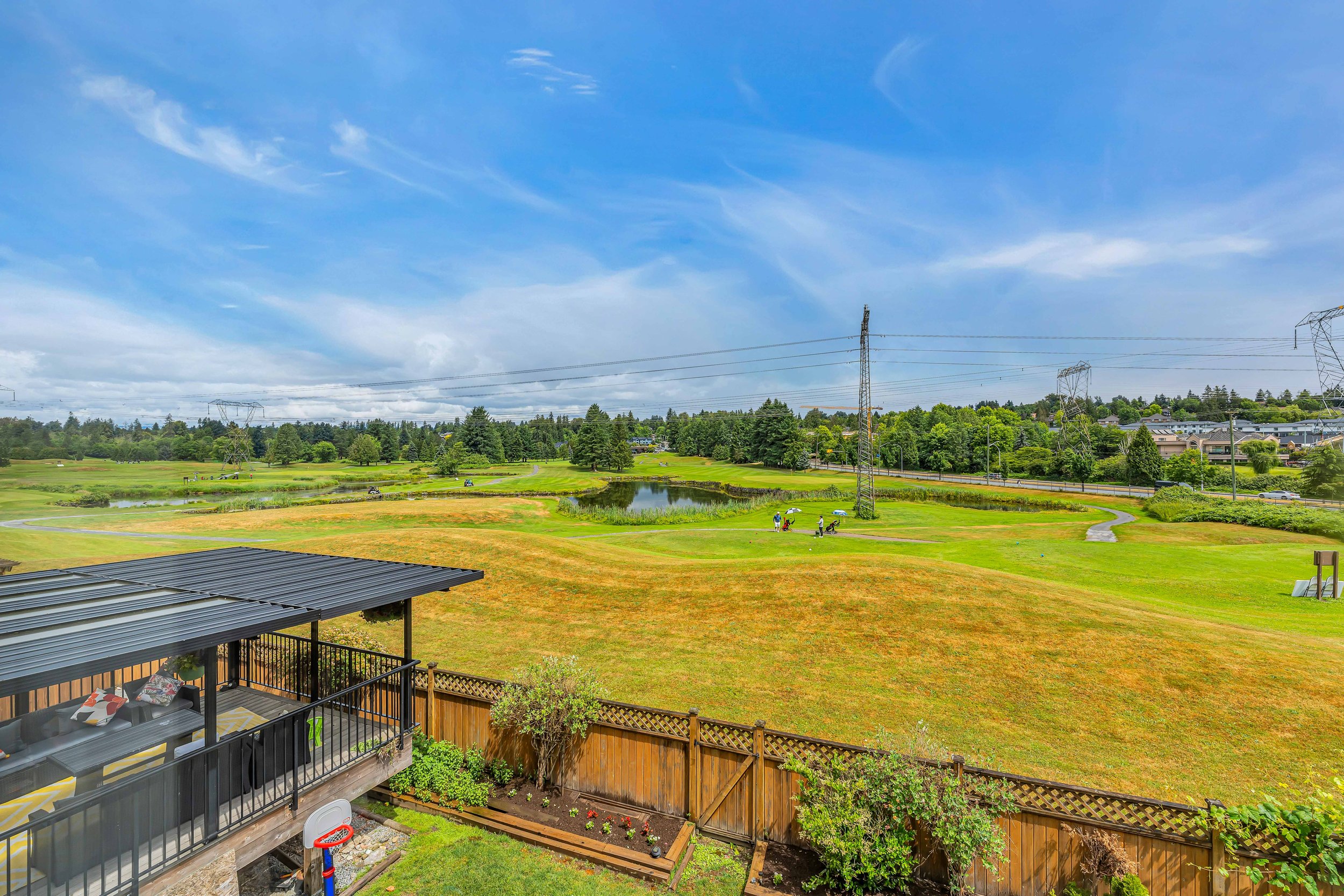 REALTY_STUDIOS_CA_MLS_READY-11.jpg