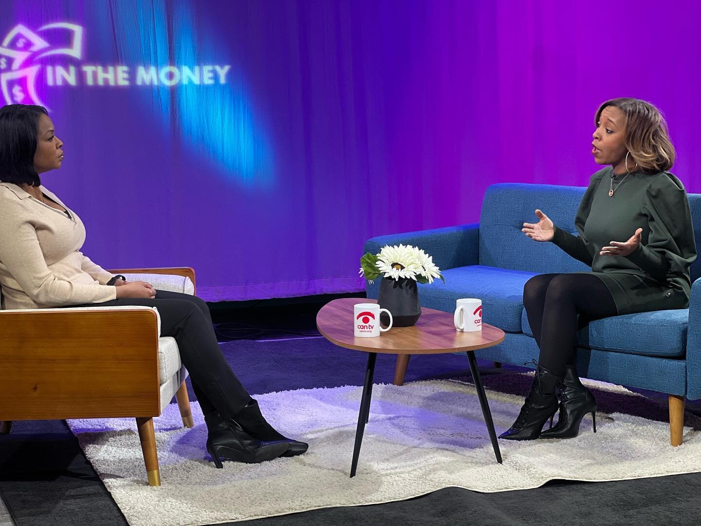 #BTS&hellip;&hellip;&hellip;..
In the Money with Kimberly Loftis @cantvchicago 💚

Thank you Kimberly for the invitation to add to the #debt conversation tonight! 

If you or anyone you know is struggling with debt this show will be a must see! #Stay