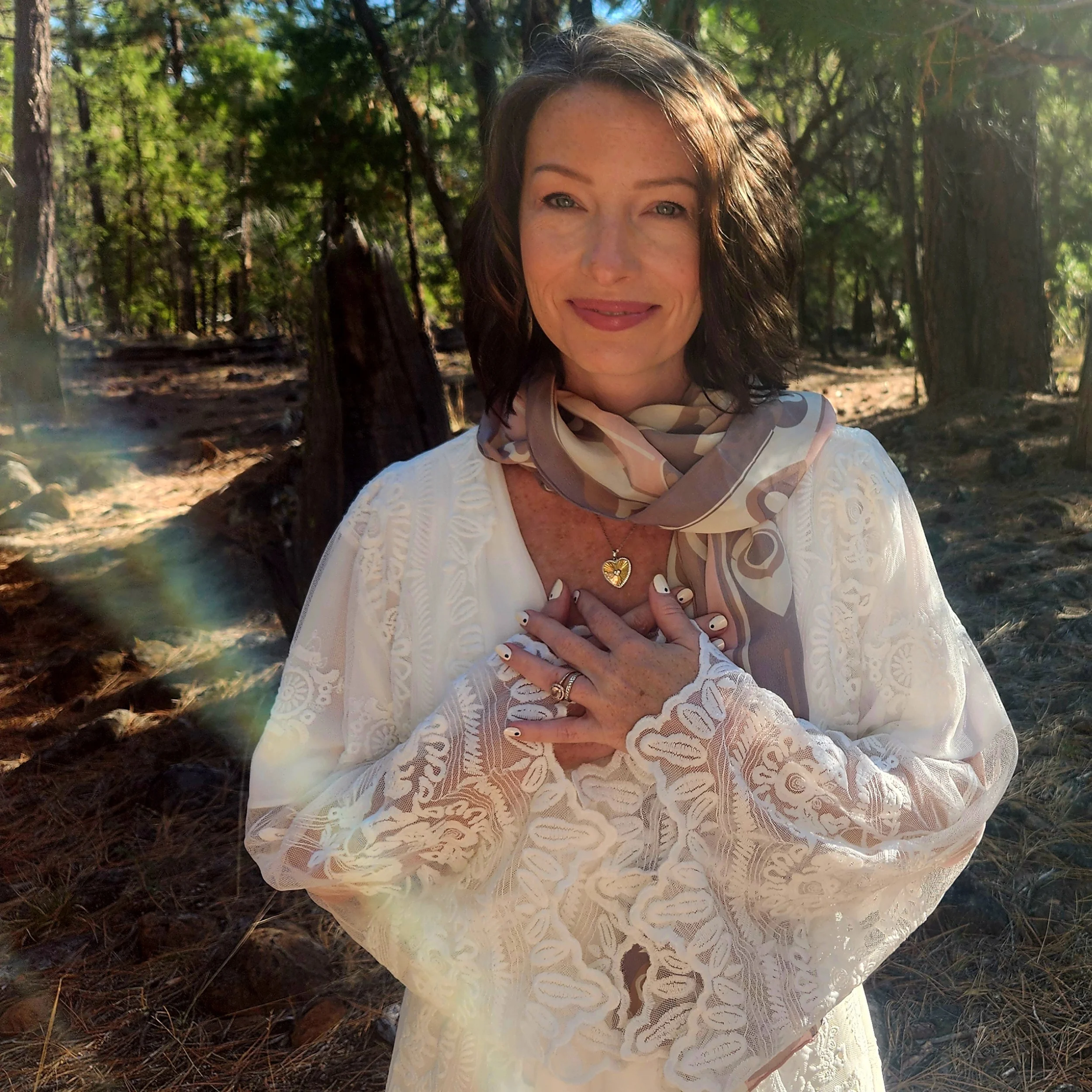 Chel of Insight & Illumination with client receiving Reiki & Vibrational Energy services.