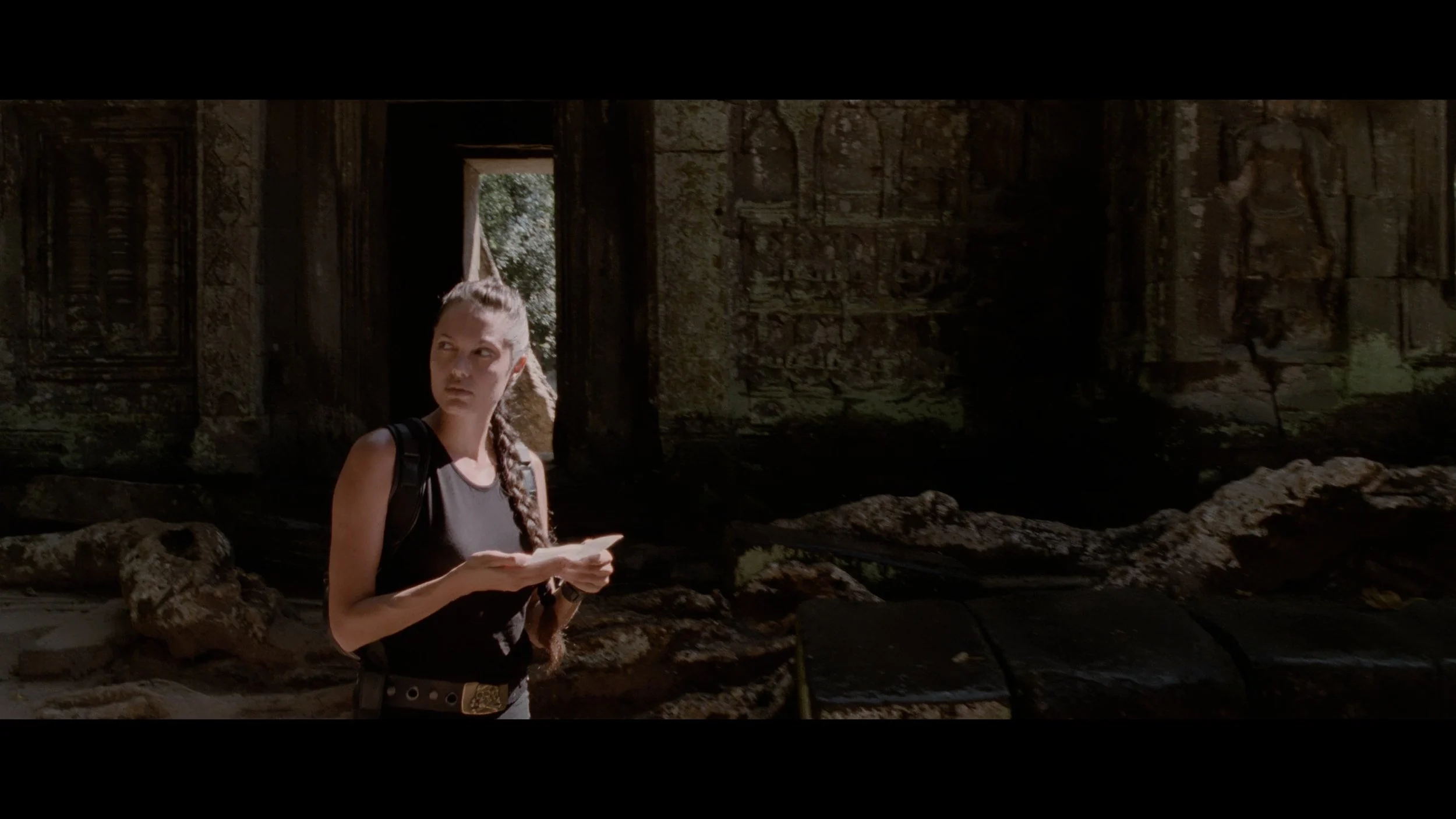 Lara Croft- Tomb Raider_t00.mkv_20260511_130843.565.jpg