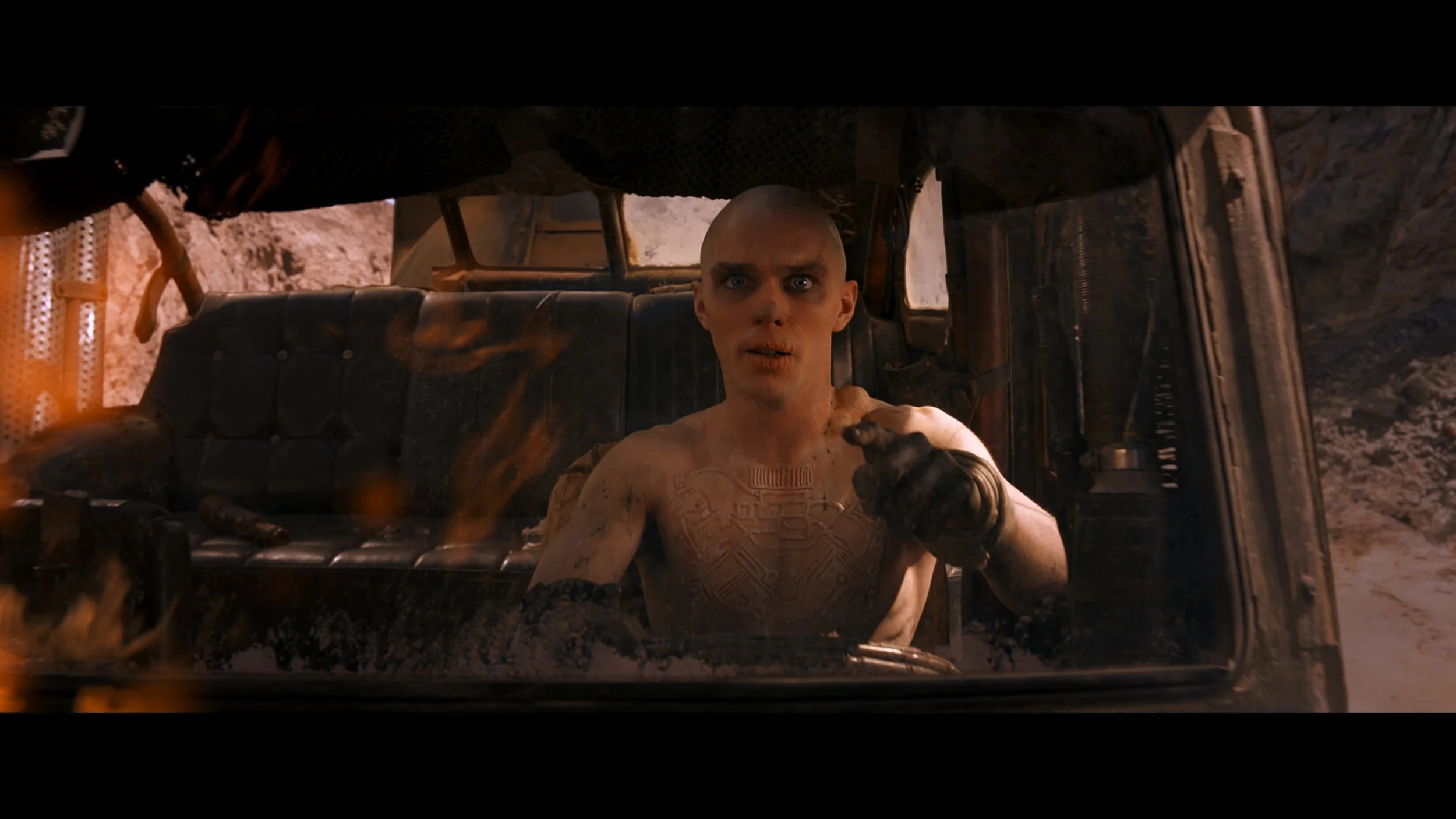 Mad Max- Fury Road_t02.mkv_20260526_114511.124.jpg
