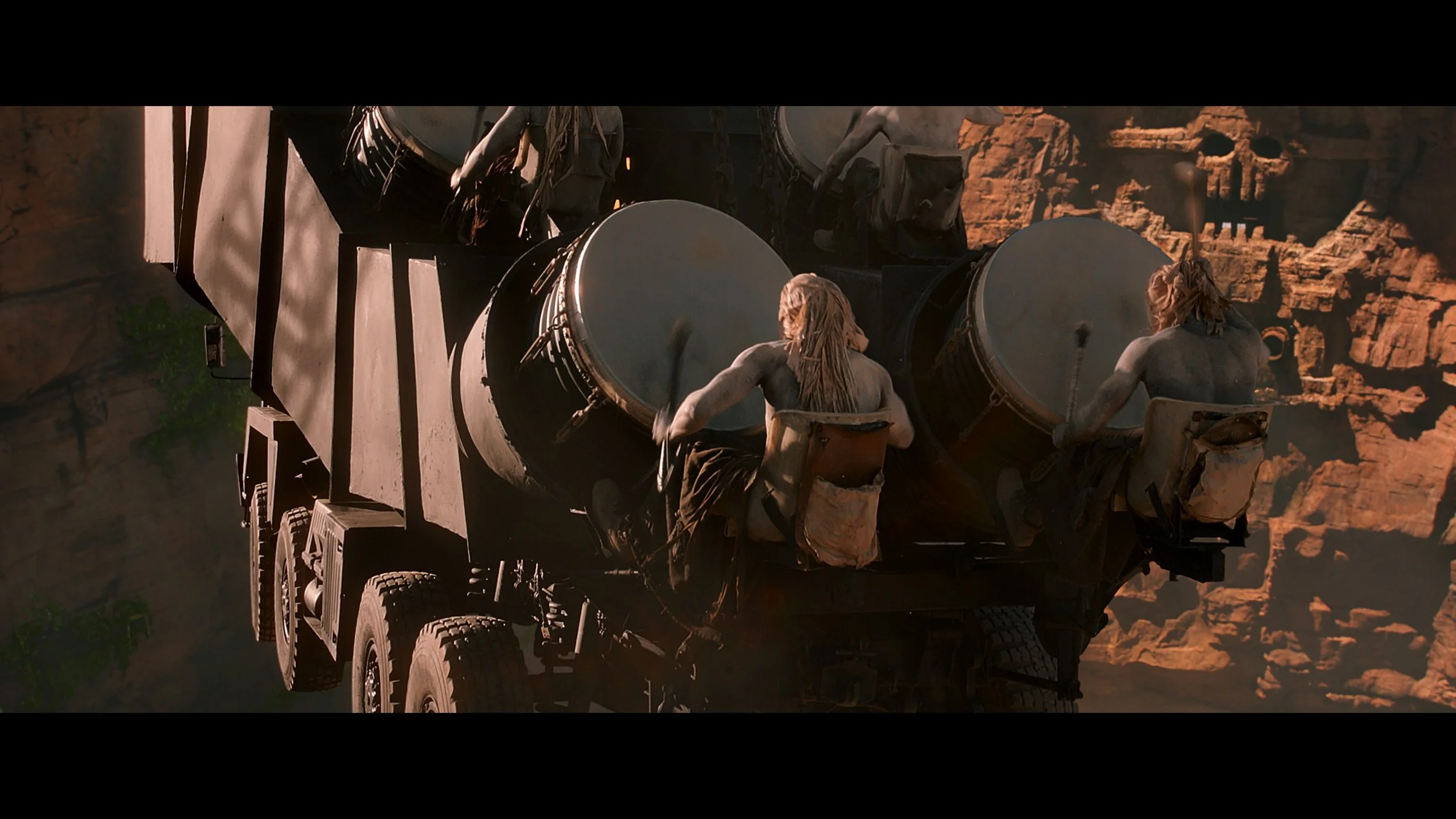 Mad Max- Fury Road_t02.mkv_20260526_111857.137.jpg