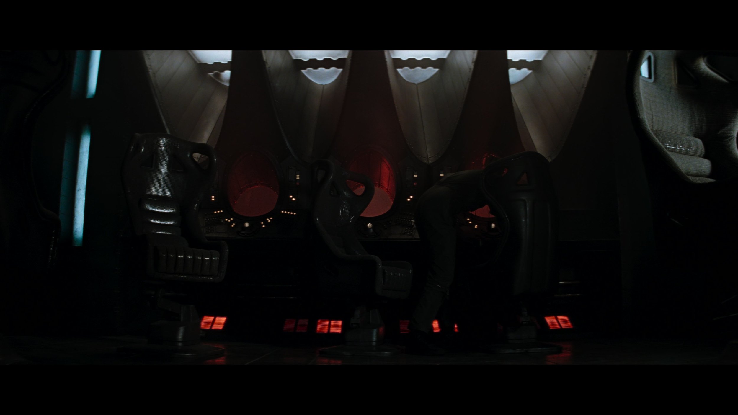 Event Horizon - Remastered_t00.mkv_20260526_103618.616.jpg