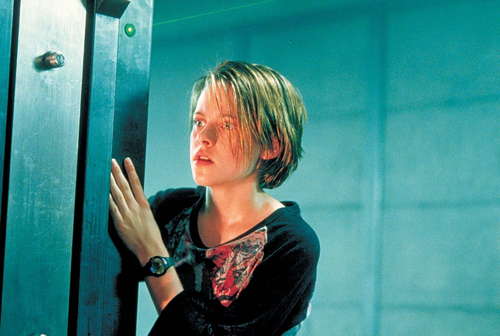 kristen-stewart-in-panic-room.jpg