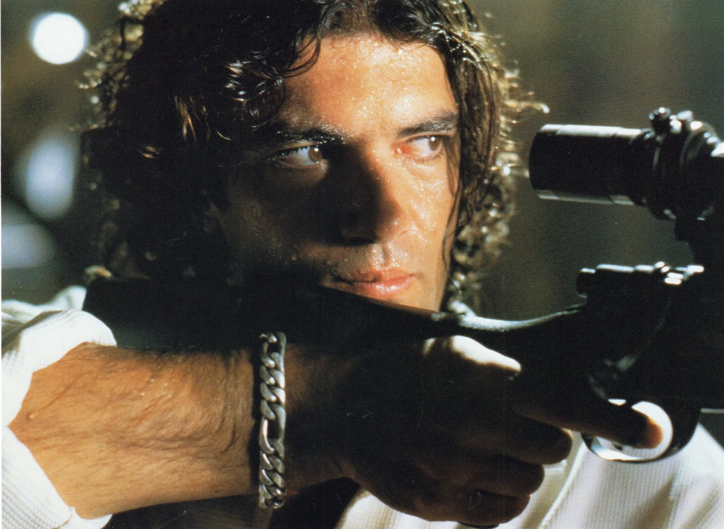 antonnio-banderas-in-assassins.jpg