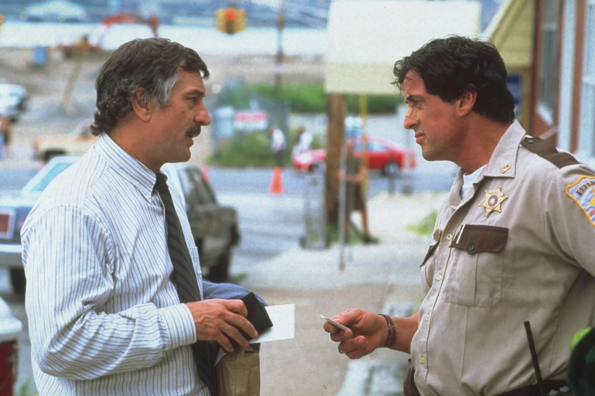 robert-de-niro-and-sylvester-stallone-in-cop-land.jpg