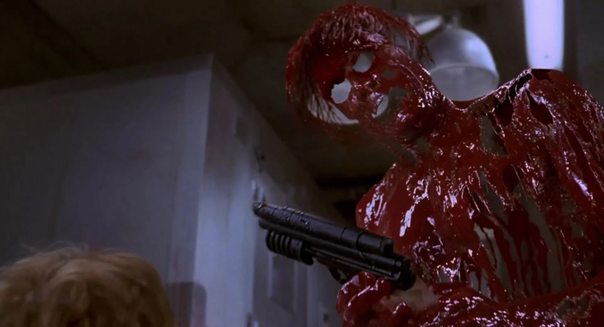 kim-dickens-kevin-bacon-in-hollow-man.jpg