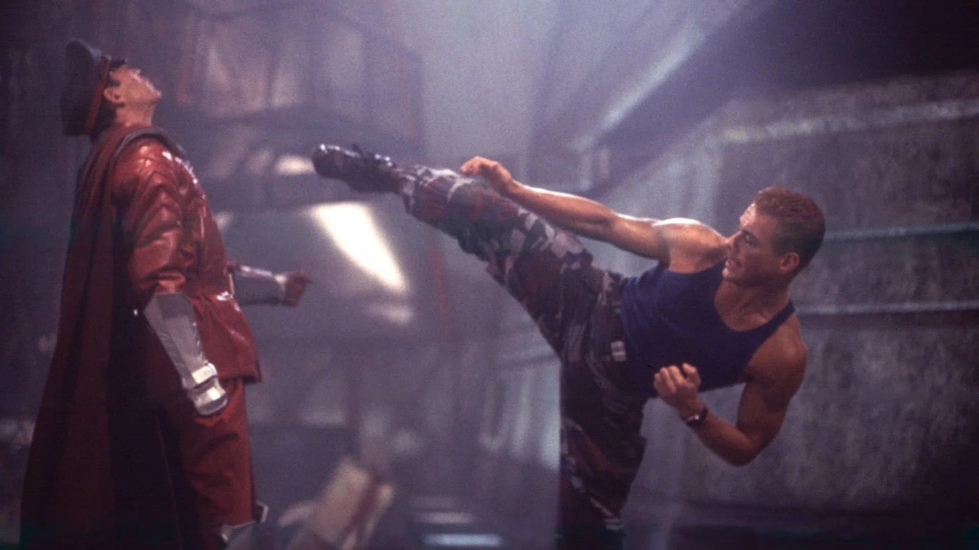 raul-julia-jean-claude-van-damme-in-street-fighter.jpg