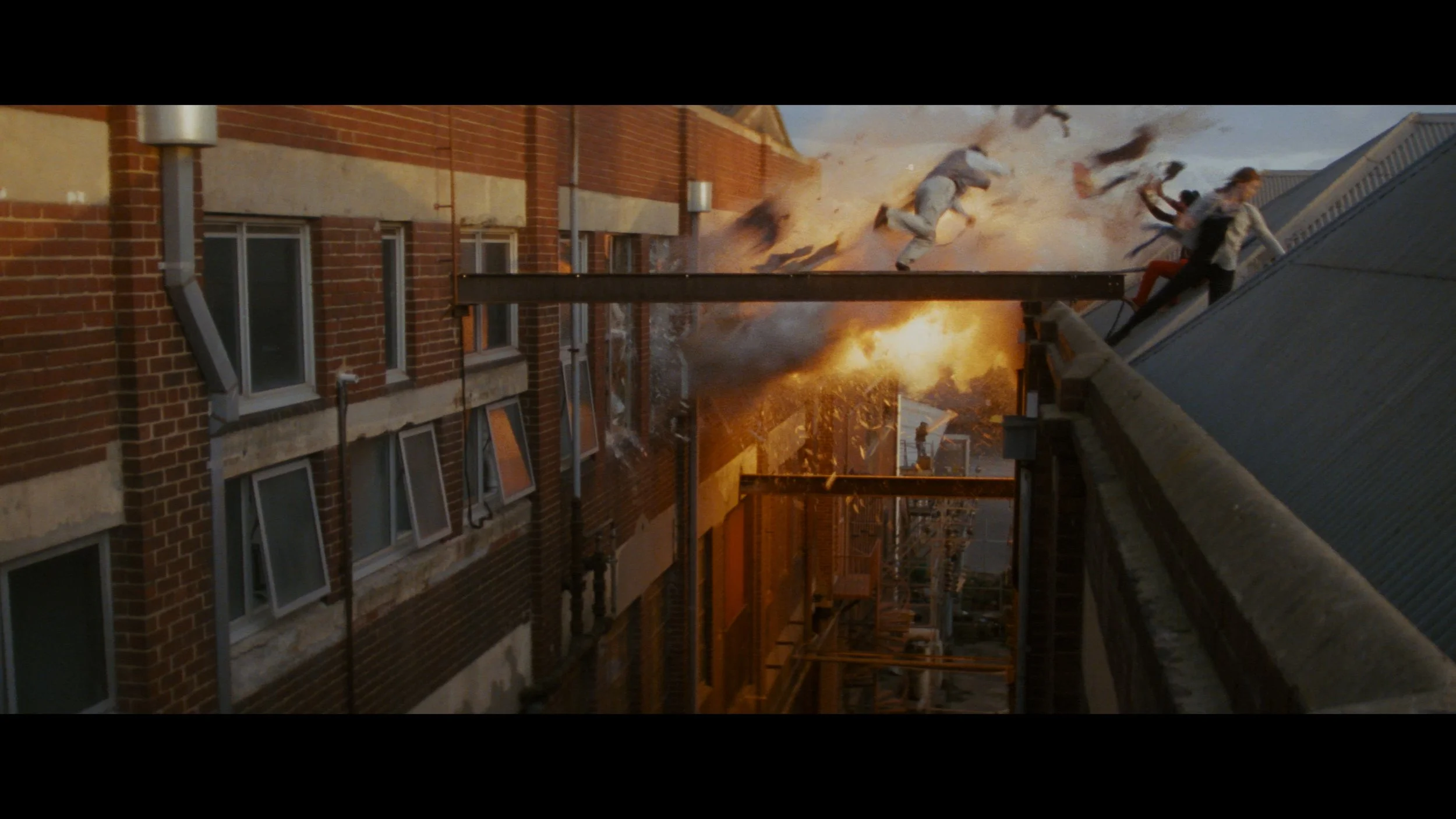 Mr. Nice Guy (1997) 1990s, Explosion 