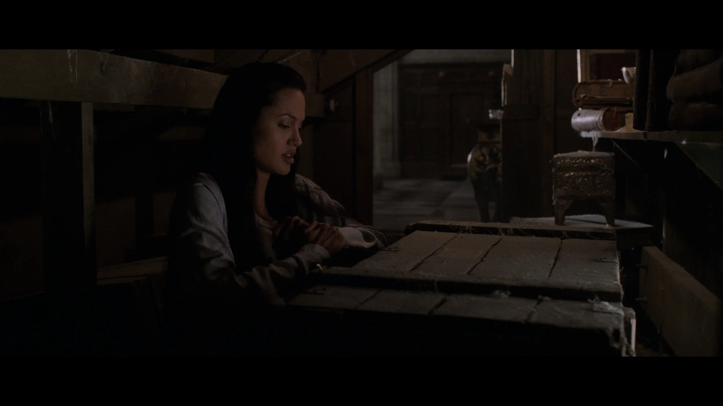 Lara Croft- Tomb Raider_t00.mkv_20260511_130114.261.jpg