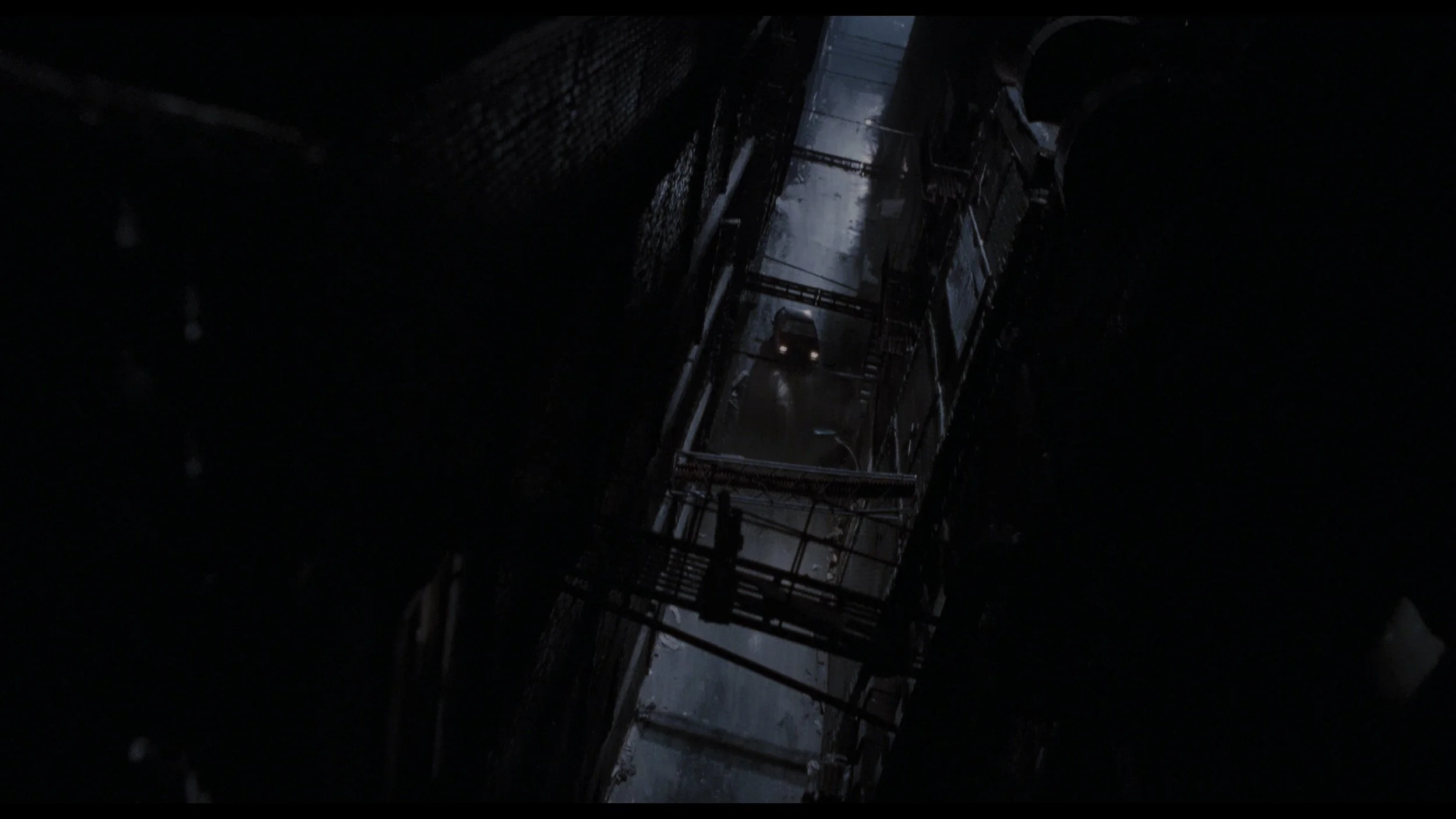 The Crow (Remastered)_t00.mkv_20260516_005440.694.jpg
