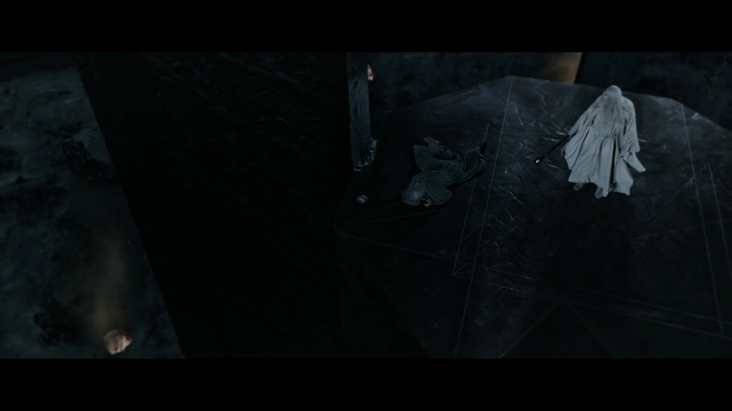 The Lord of the Rings- The Fellowship of the Ring (EXT.) PT. 1_t05.mkv_20251212_203735.249.jpg