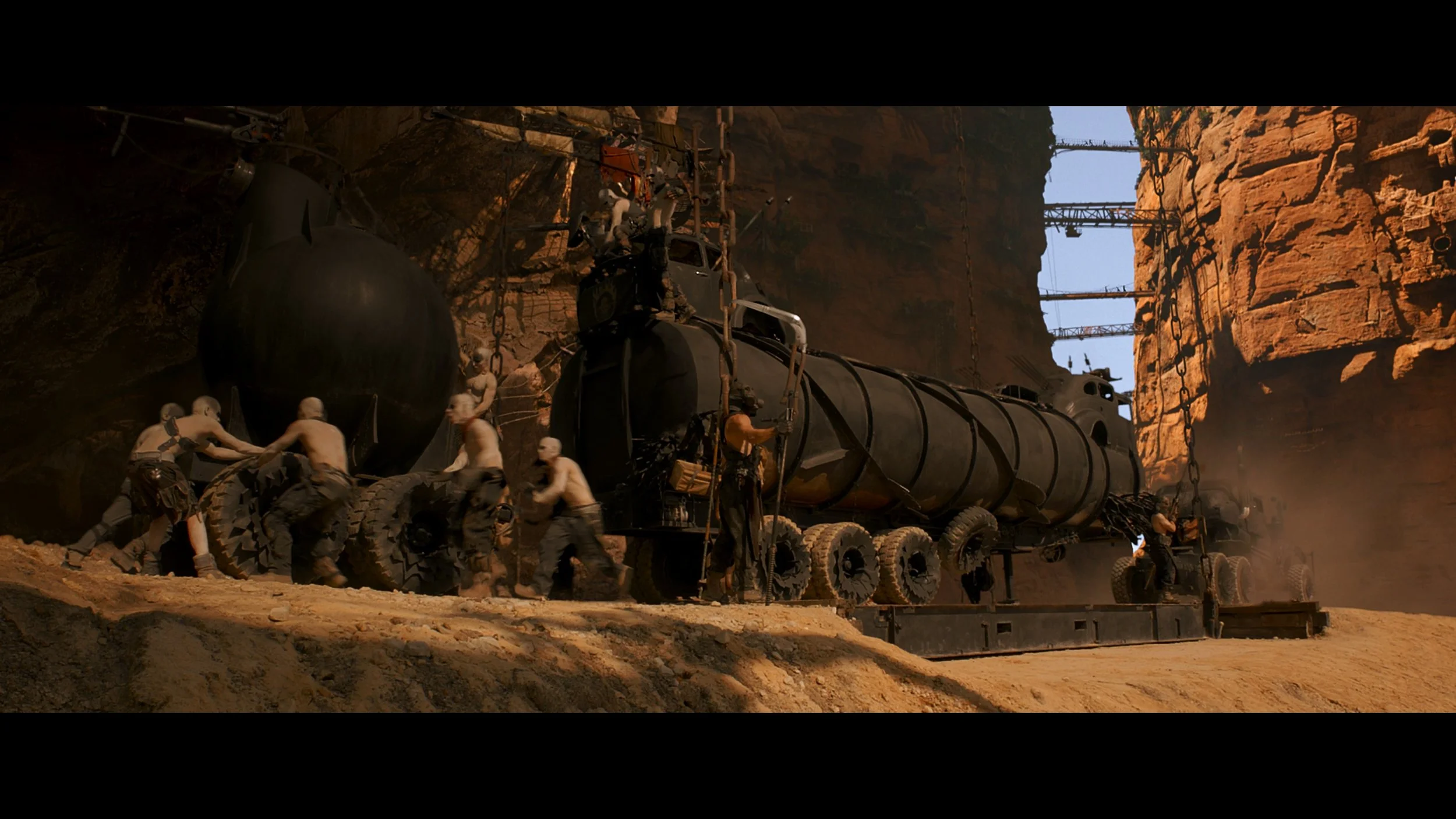 Mad Max- Fury Road_t02.mkv_20260526_111457.131.jpg