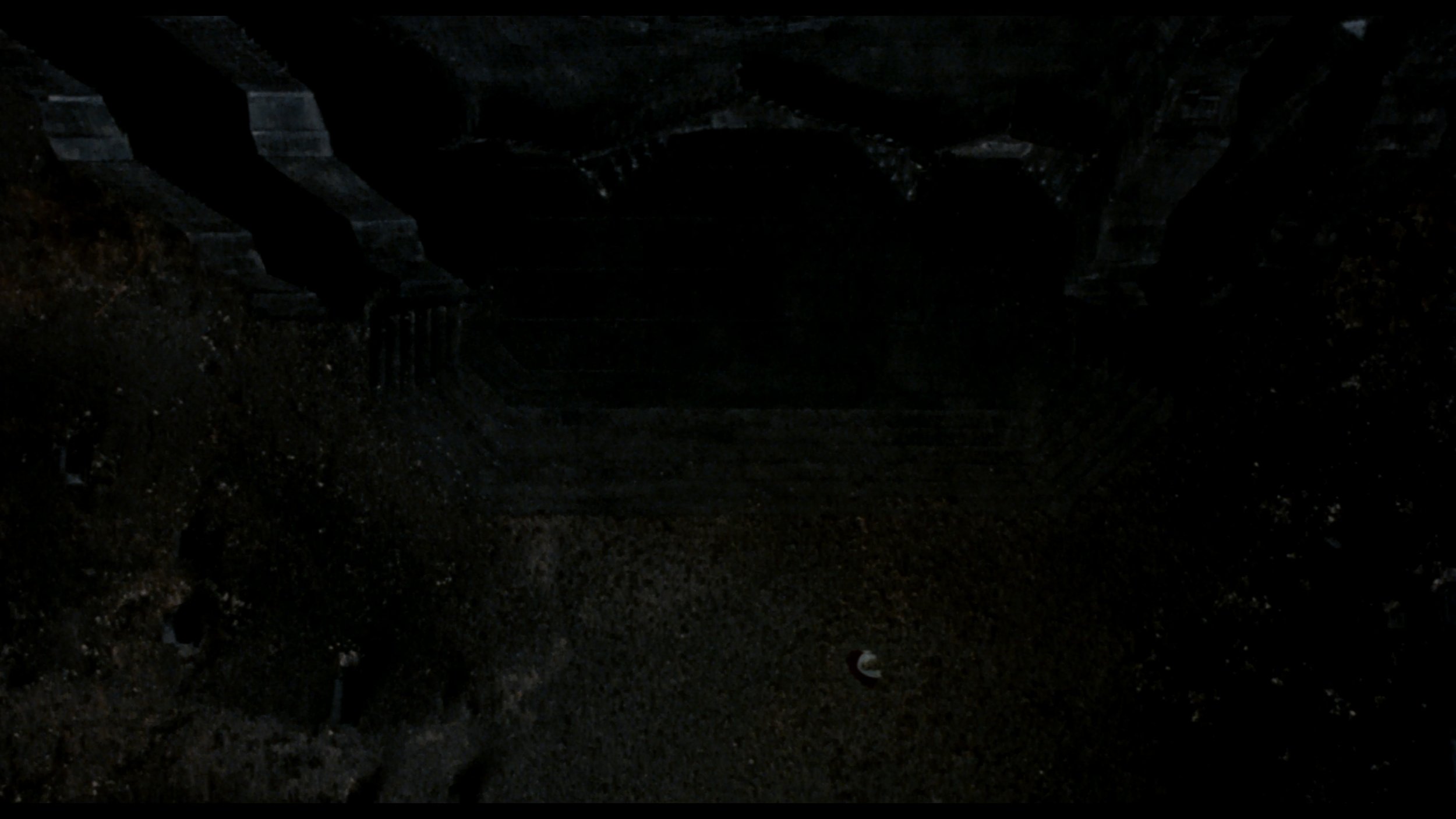 The Crow (Remastered)_t00.mkv_20260516_003540.927.jpg