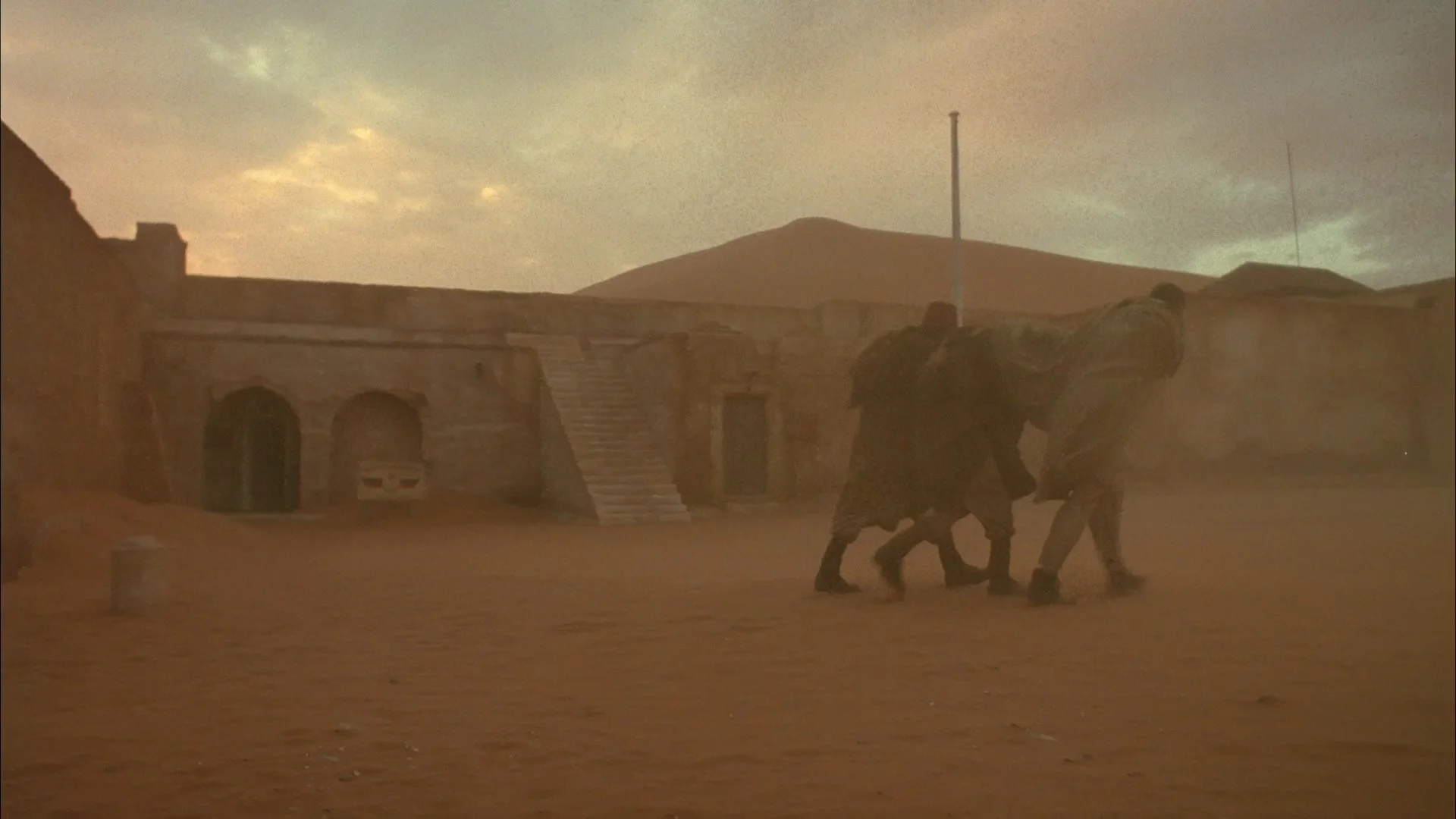 THE SHELTERING SKY_t04.mkv_20260614_193640.699.jpg
