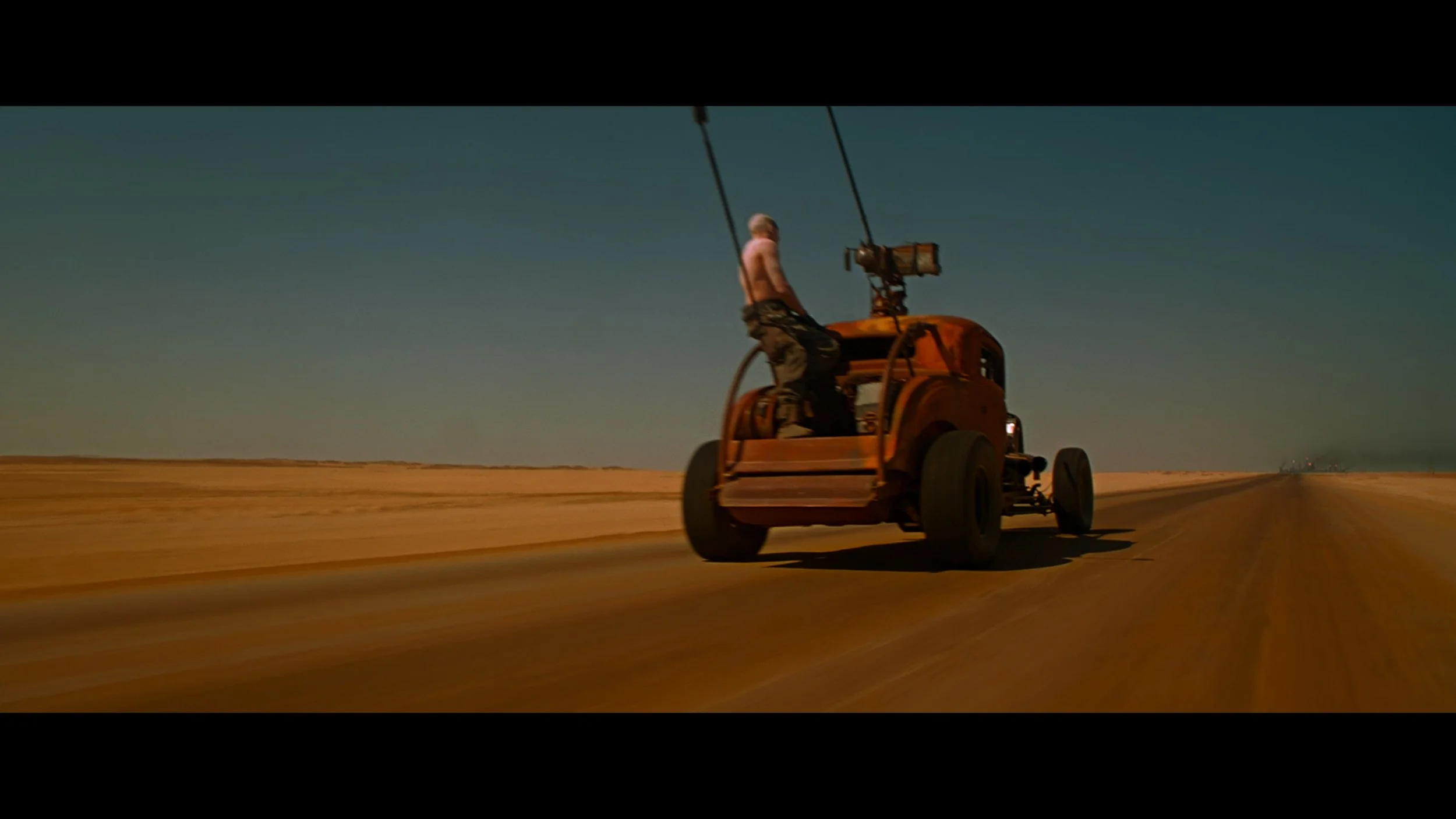 Mad Max- Fury Road_t02.mkv_20260526_111624.481.jpg