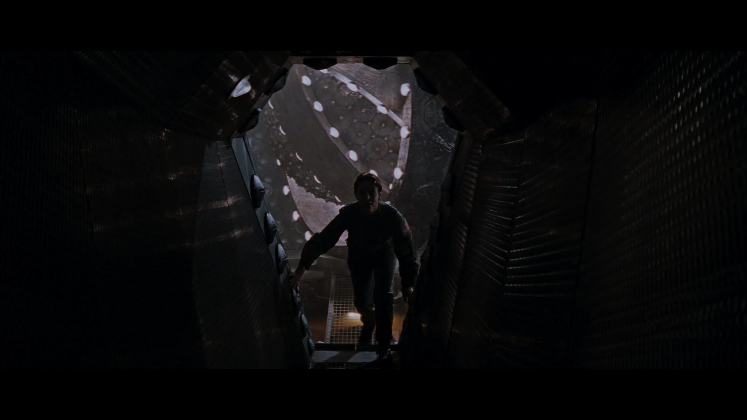 Event Horizon - Remastered_t00.mkv_20260526_103631.222.jpg