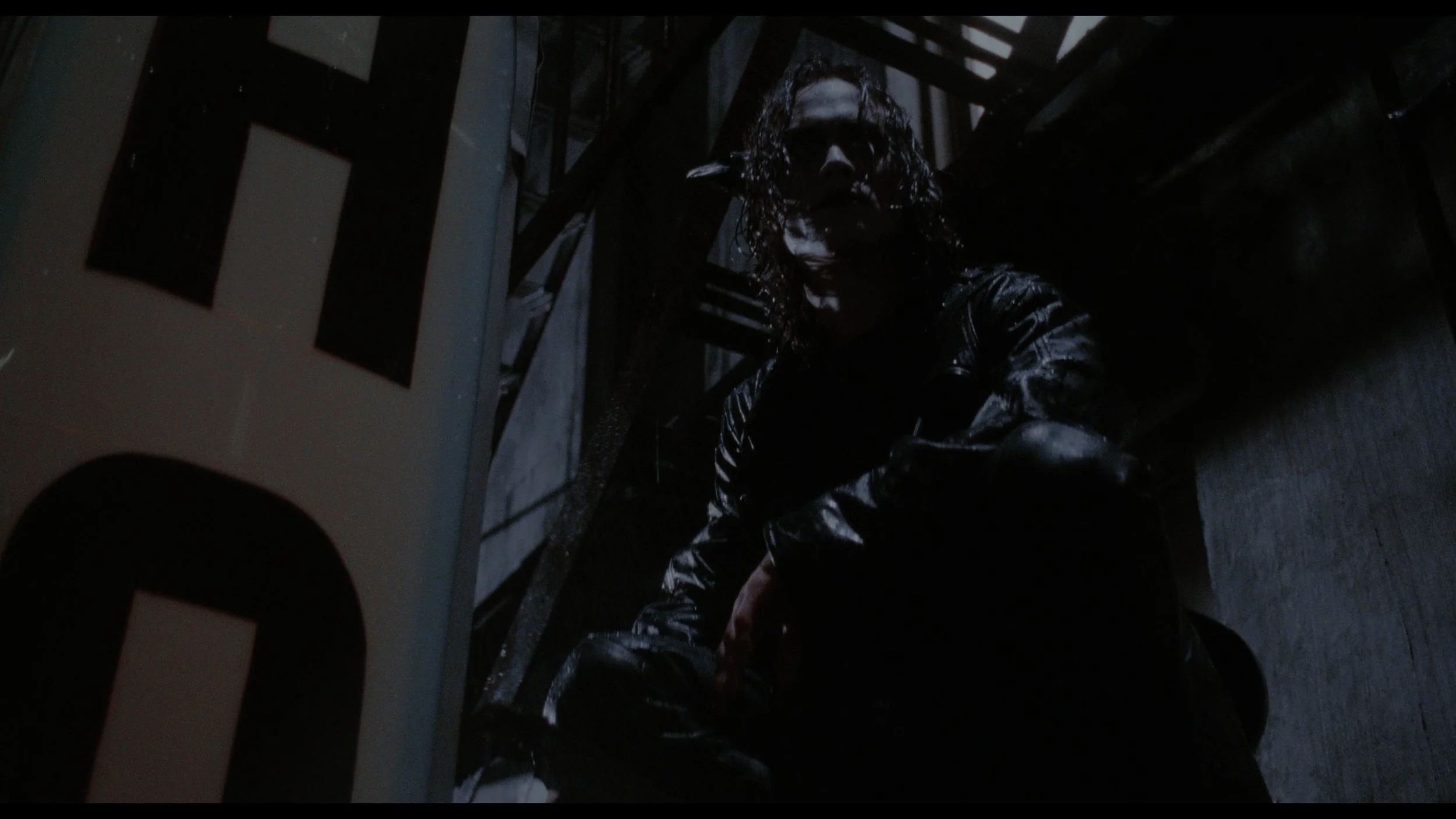 The Crow (Remastered)_t00.mkv_20260516_005017.754.jpg